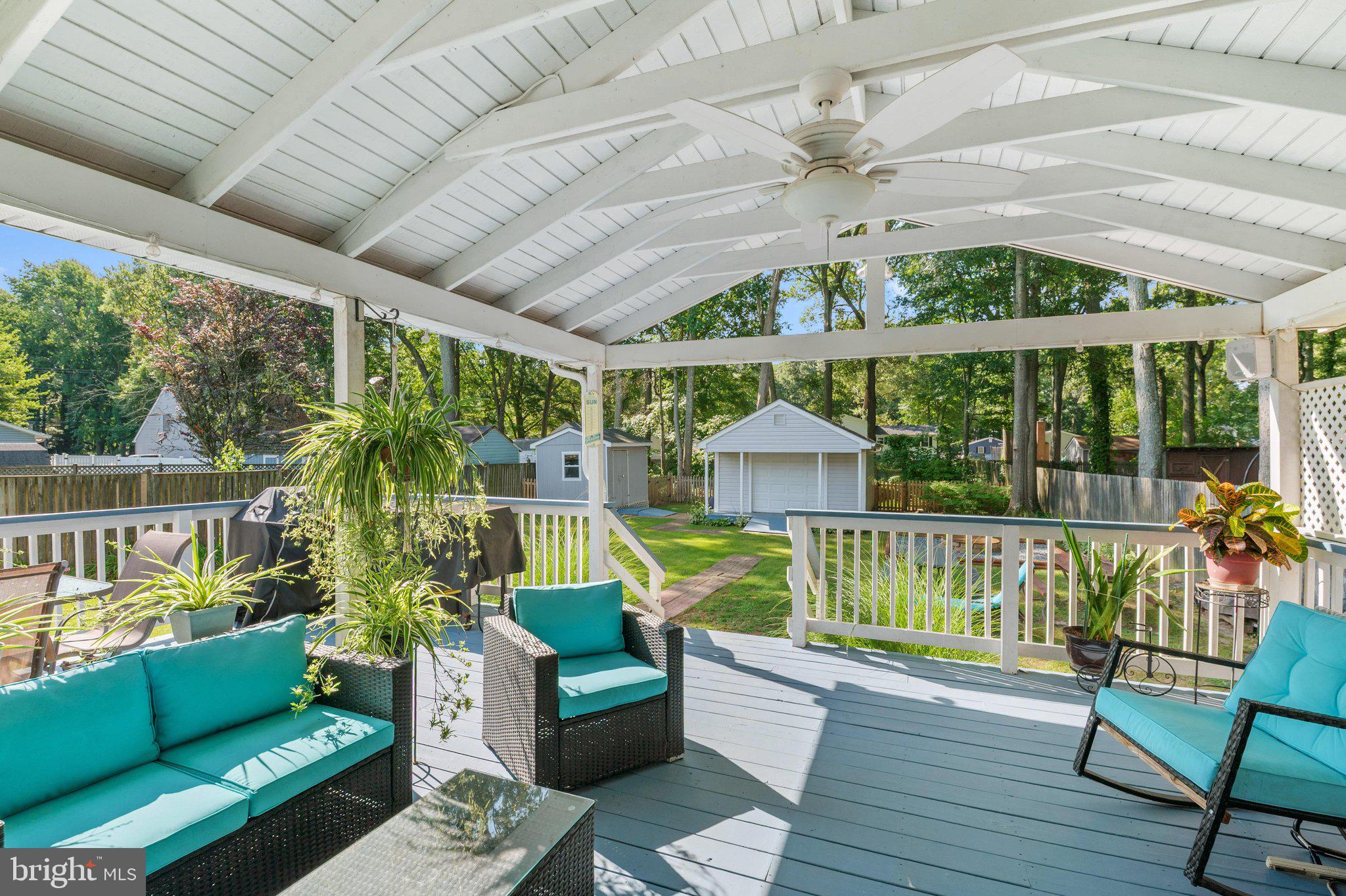 FRANKLIN MANOR BEACH - Residential