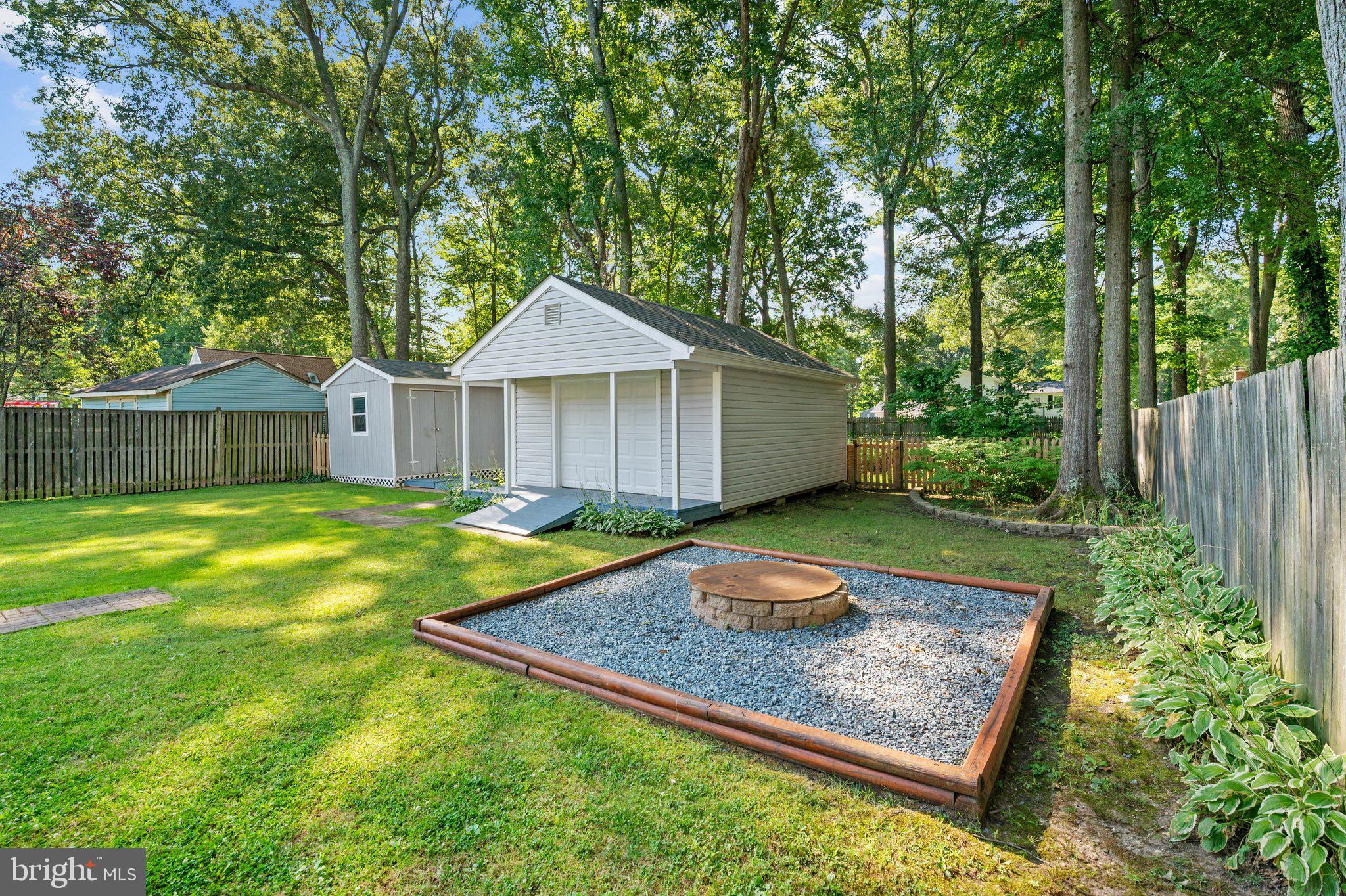 FRANKLIN MANOR BEACH - Residential