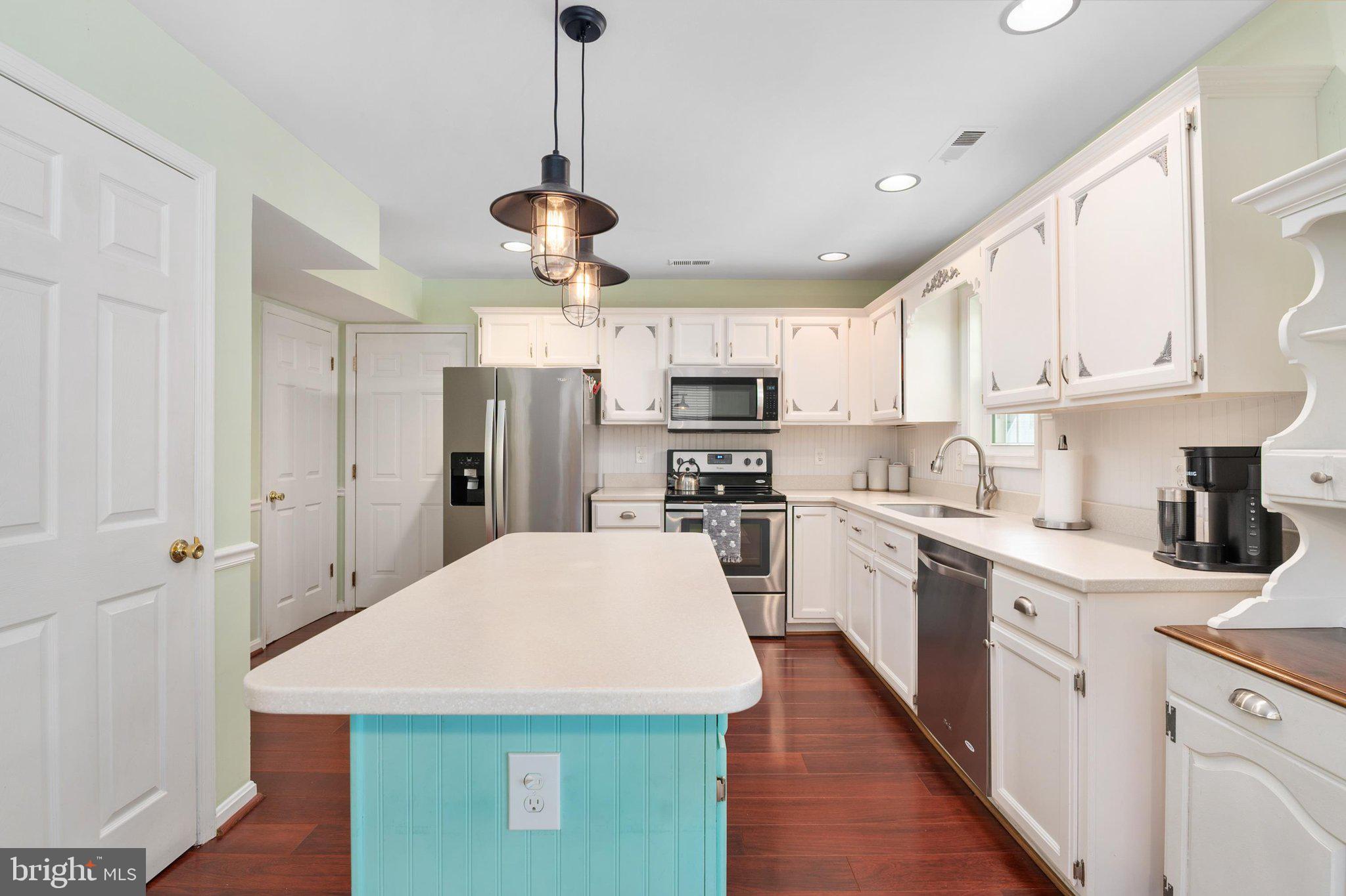 FRANKLIN MANOR BEACH - Residential