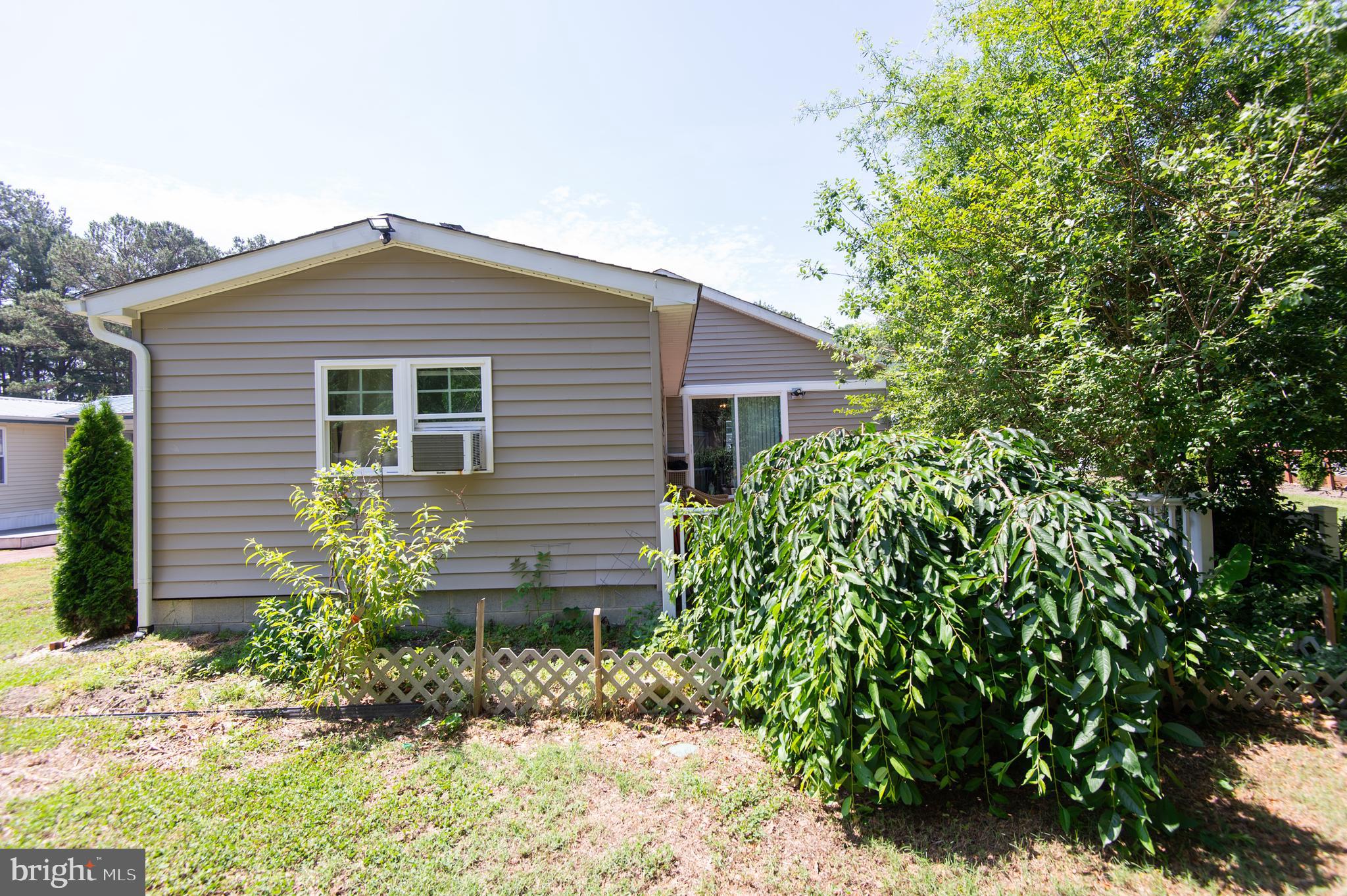 TALL PINES MHP - Residential