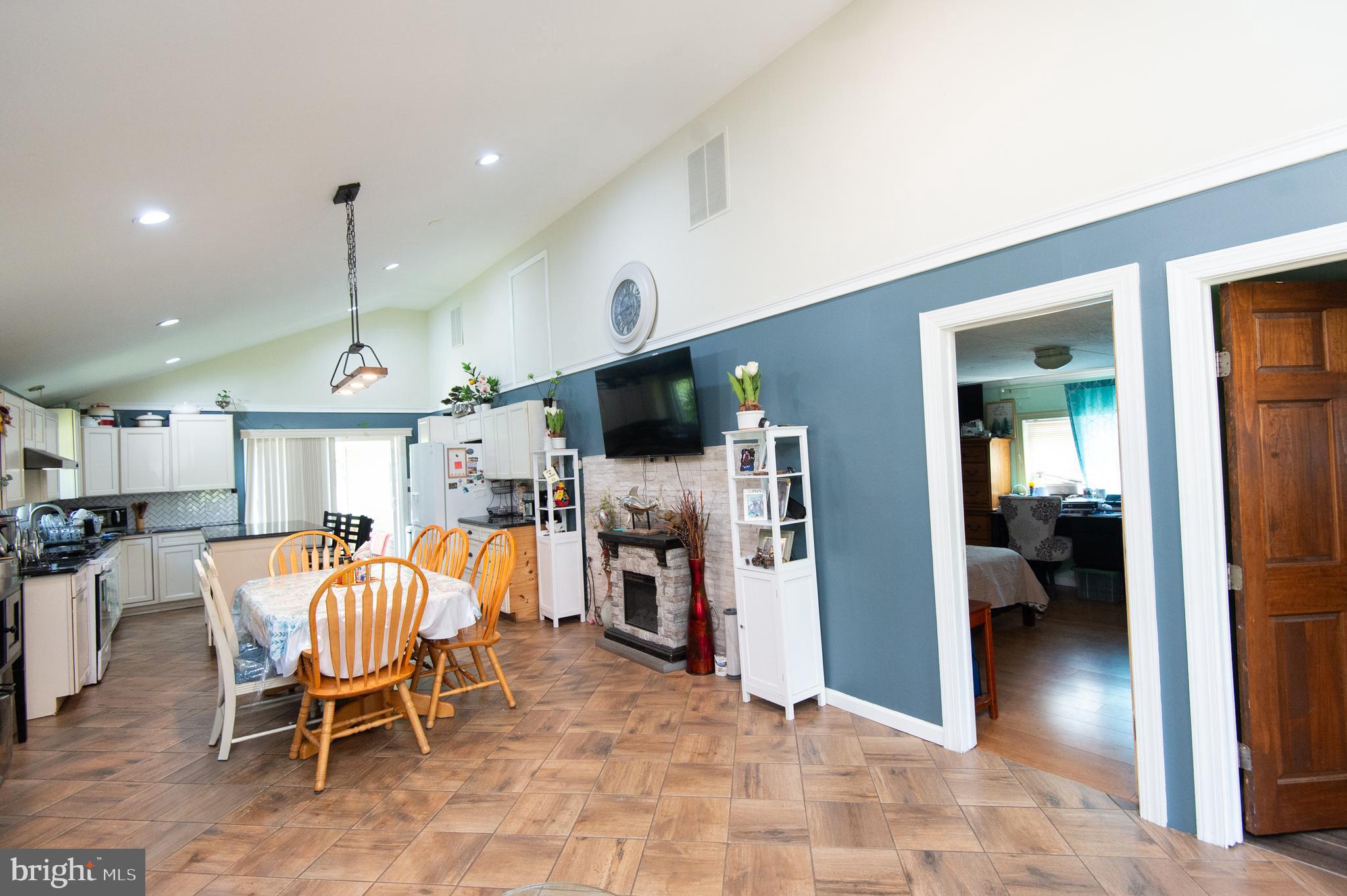 TALL PINES MHP - Residential
