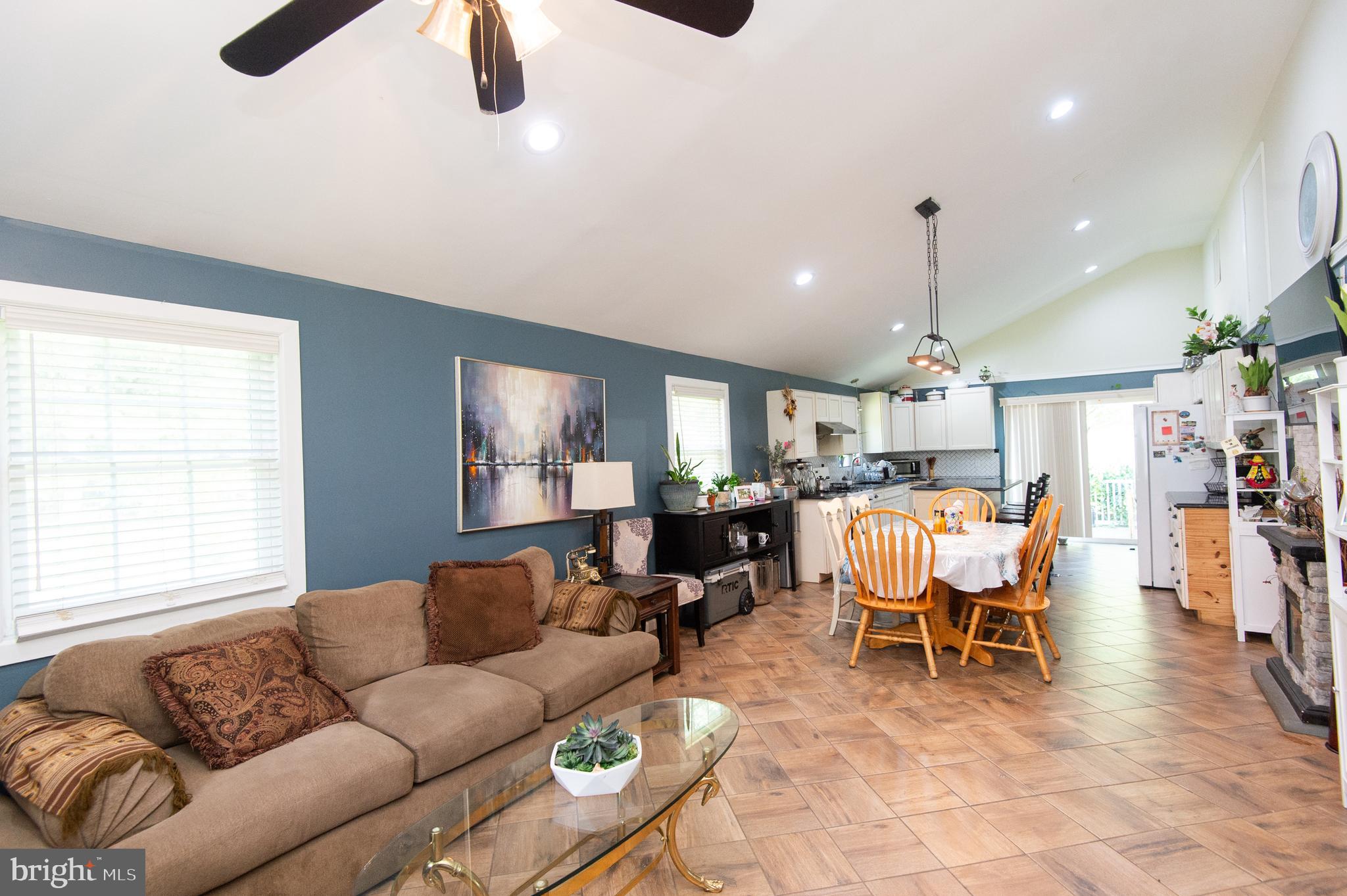 TALL PINES MHP - Residential
