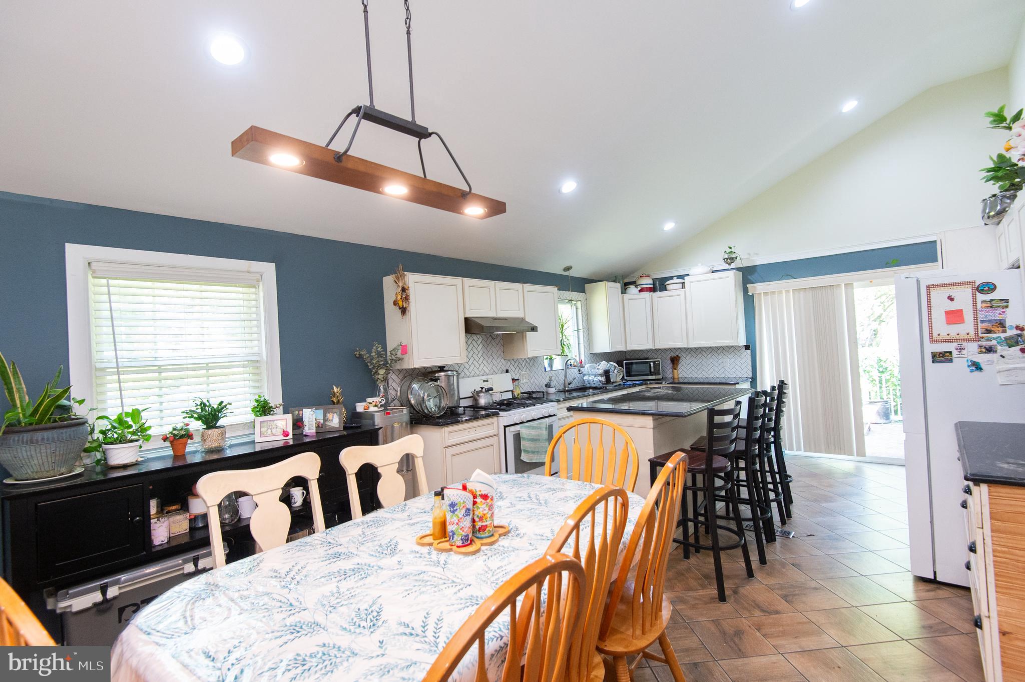 TALL PINES MHP - Residential