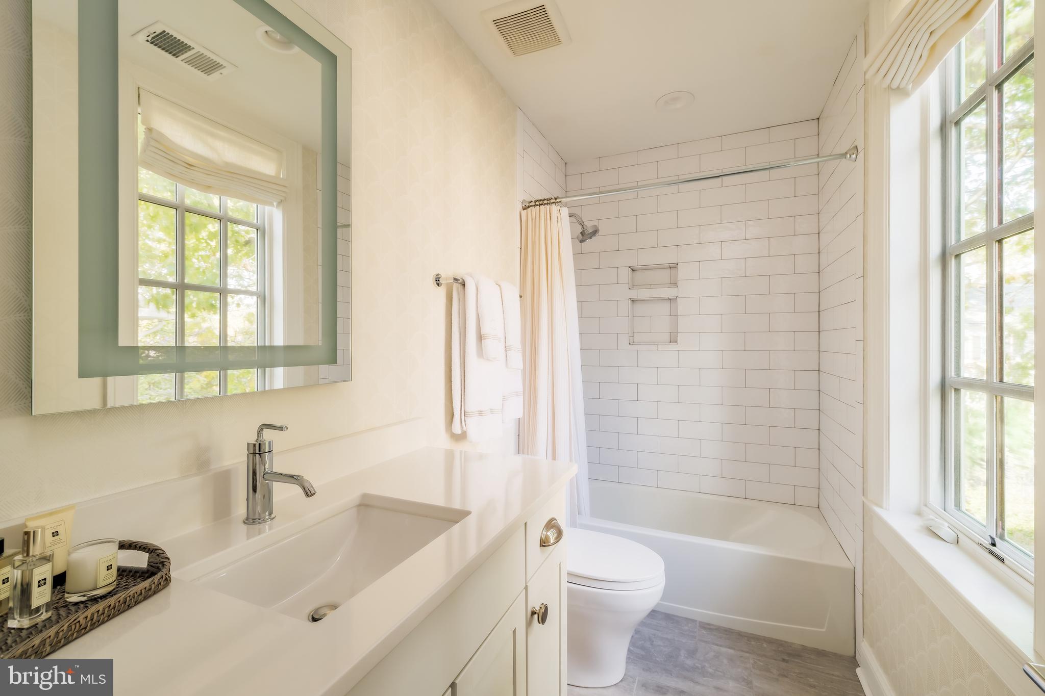 CLEVELAND PARK - Residential