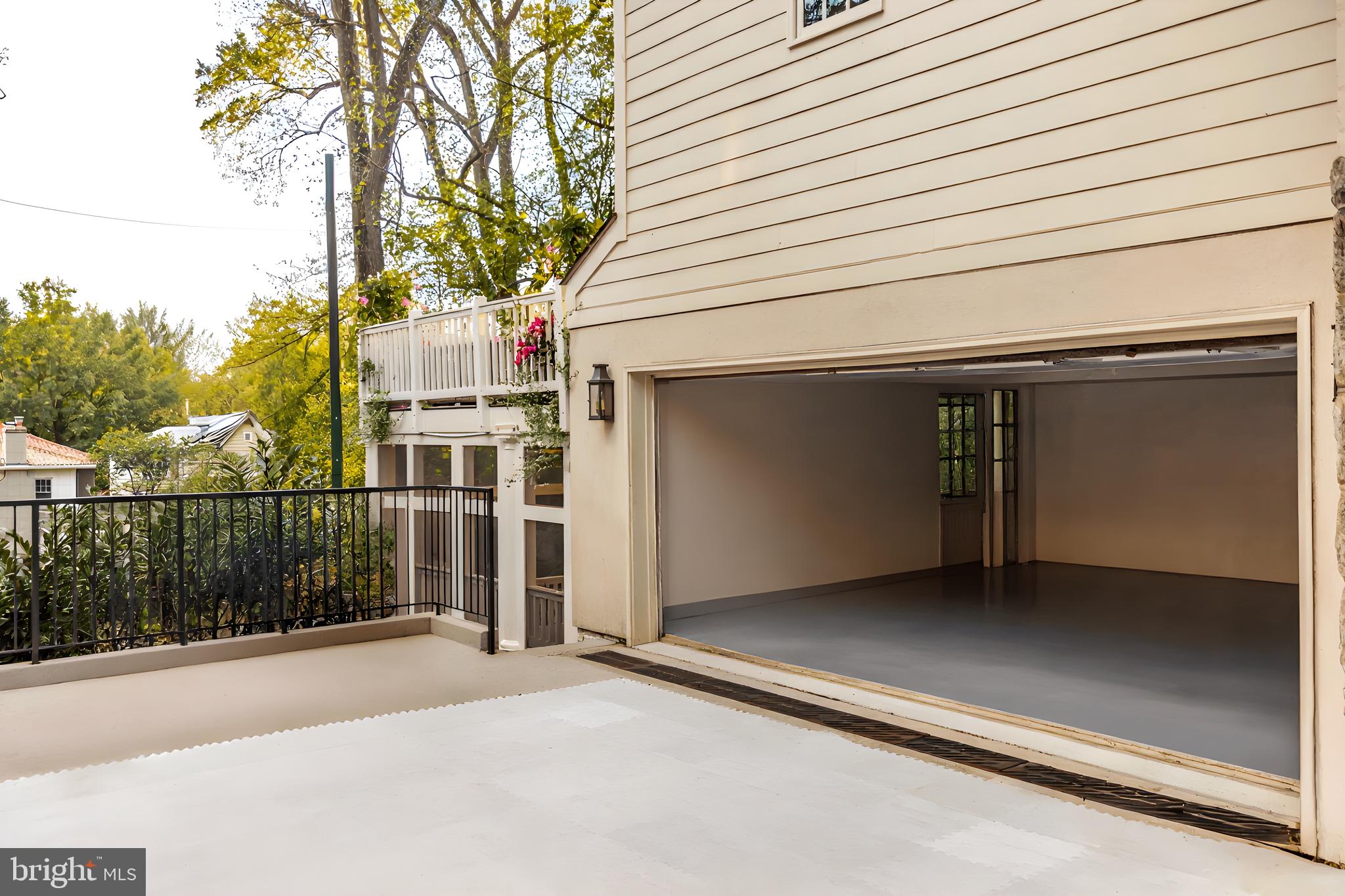 CLEVELAND PARK - Residential