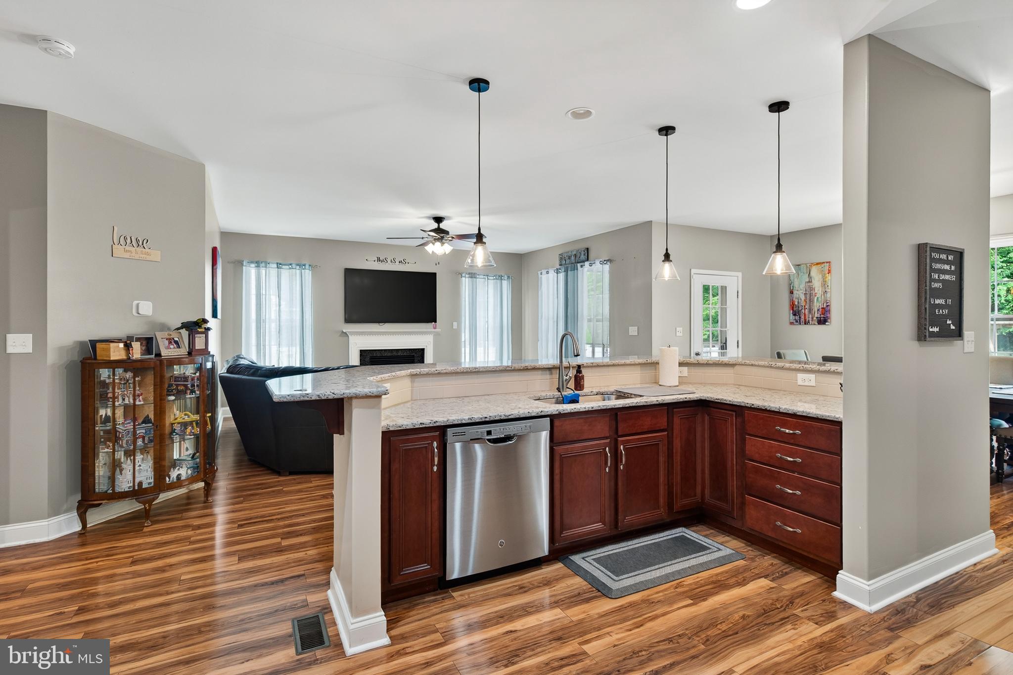 WOODS EDGE - Residential