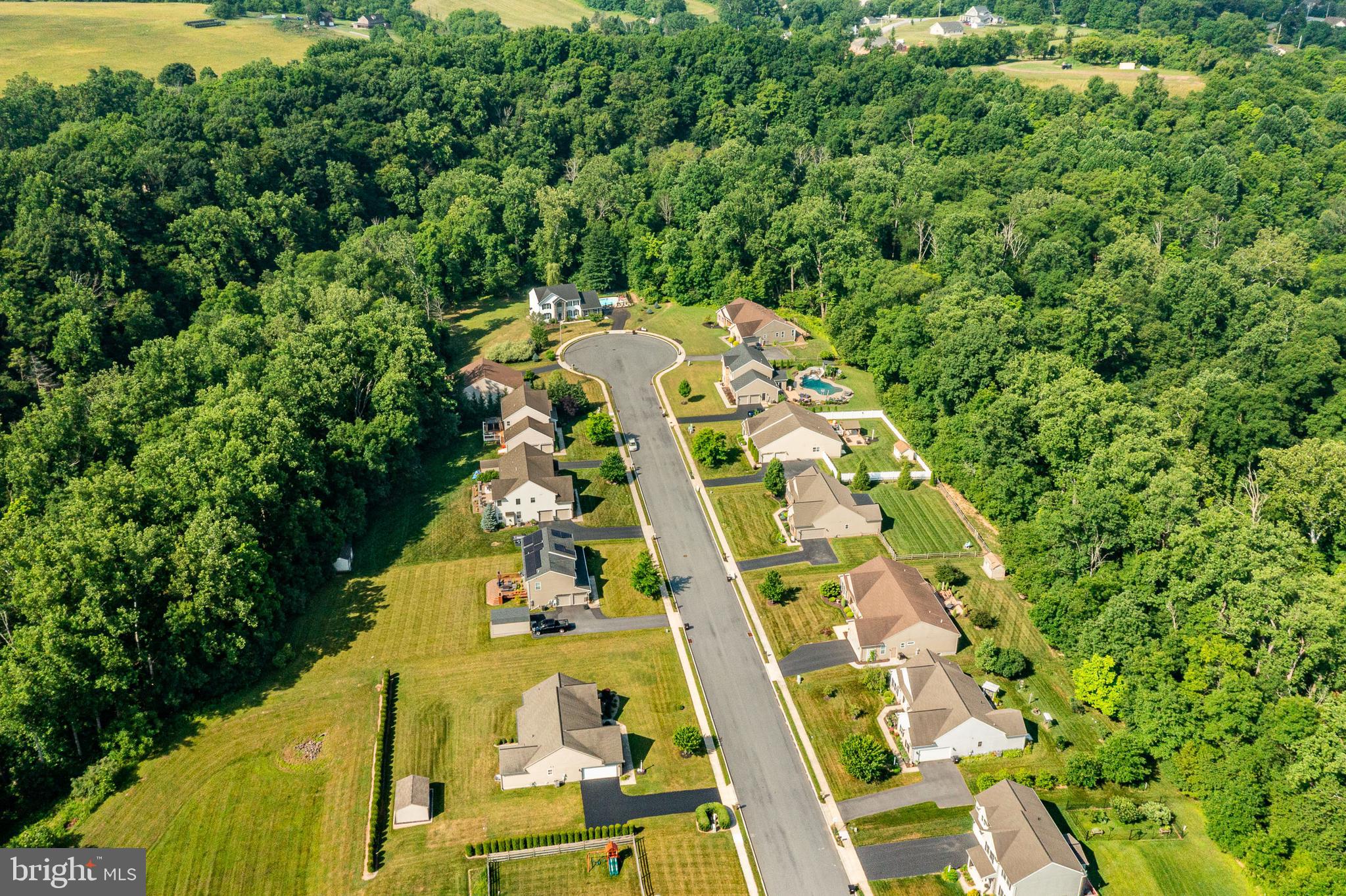 WOODS EDGE - Residential