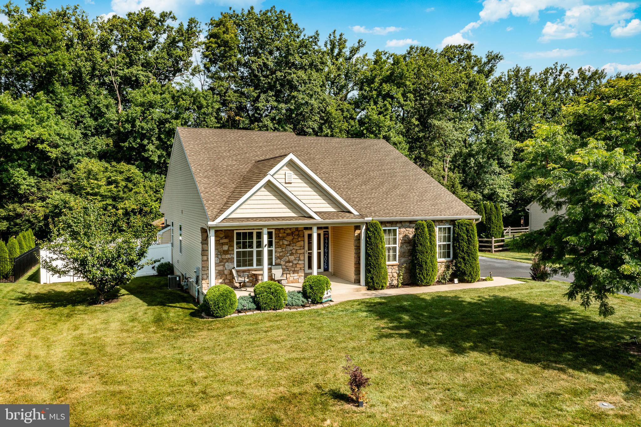 WOODS EDGE - Residential