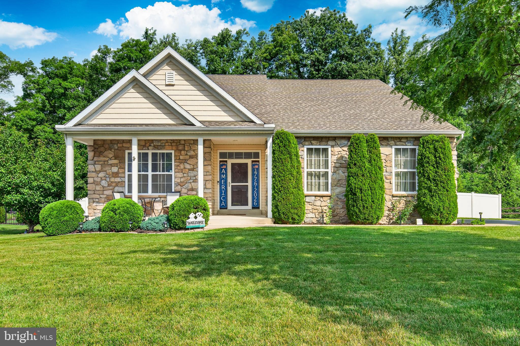 WOODS EDGE - Residential