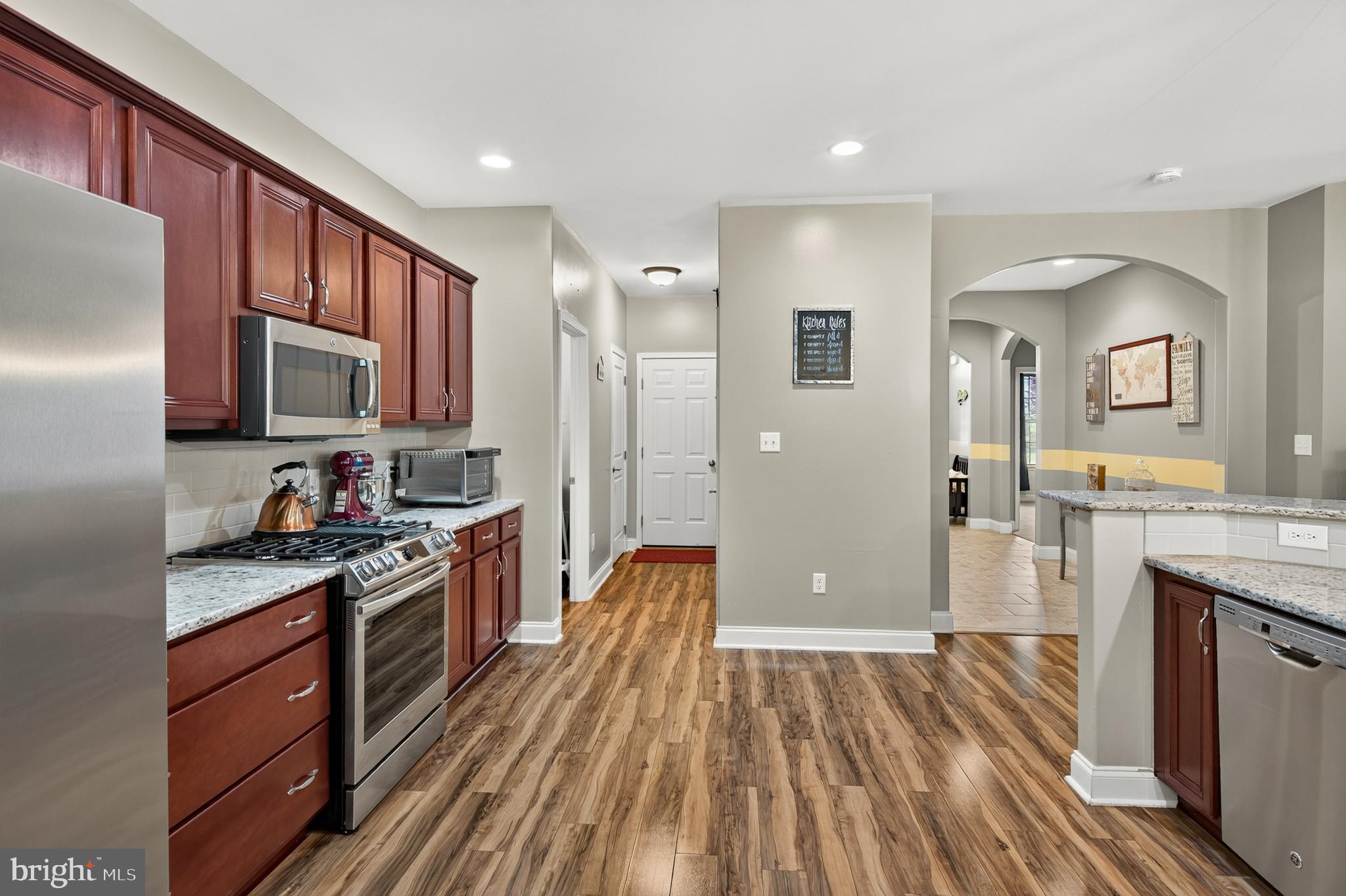 WOODS EDGE - Residential