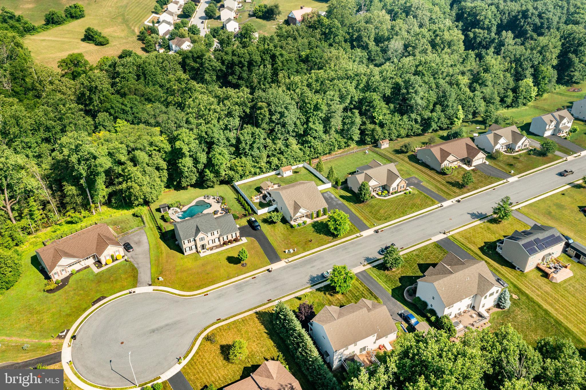 WOODS EDGE - Residential