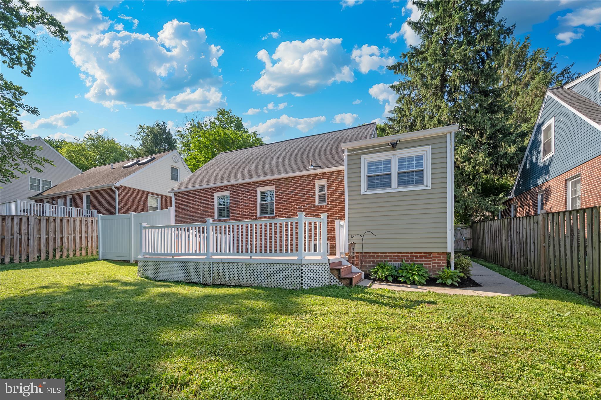 WOODSIDE KNOLLS - Residential