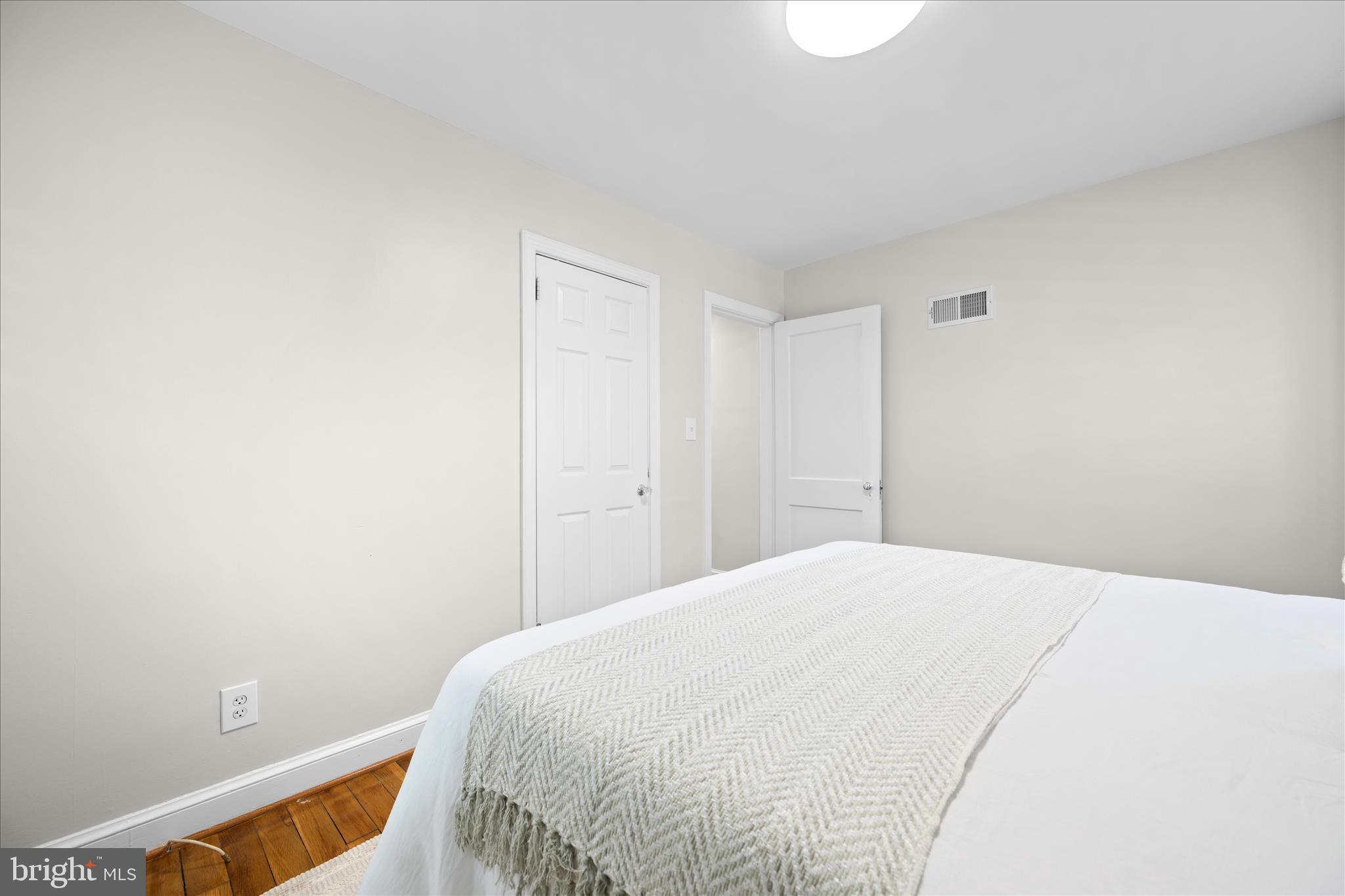 WOODSIDE KNOLLS - Residential