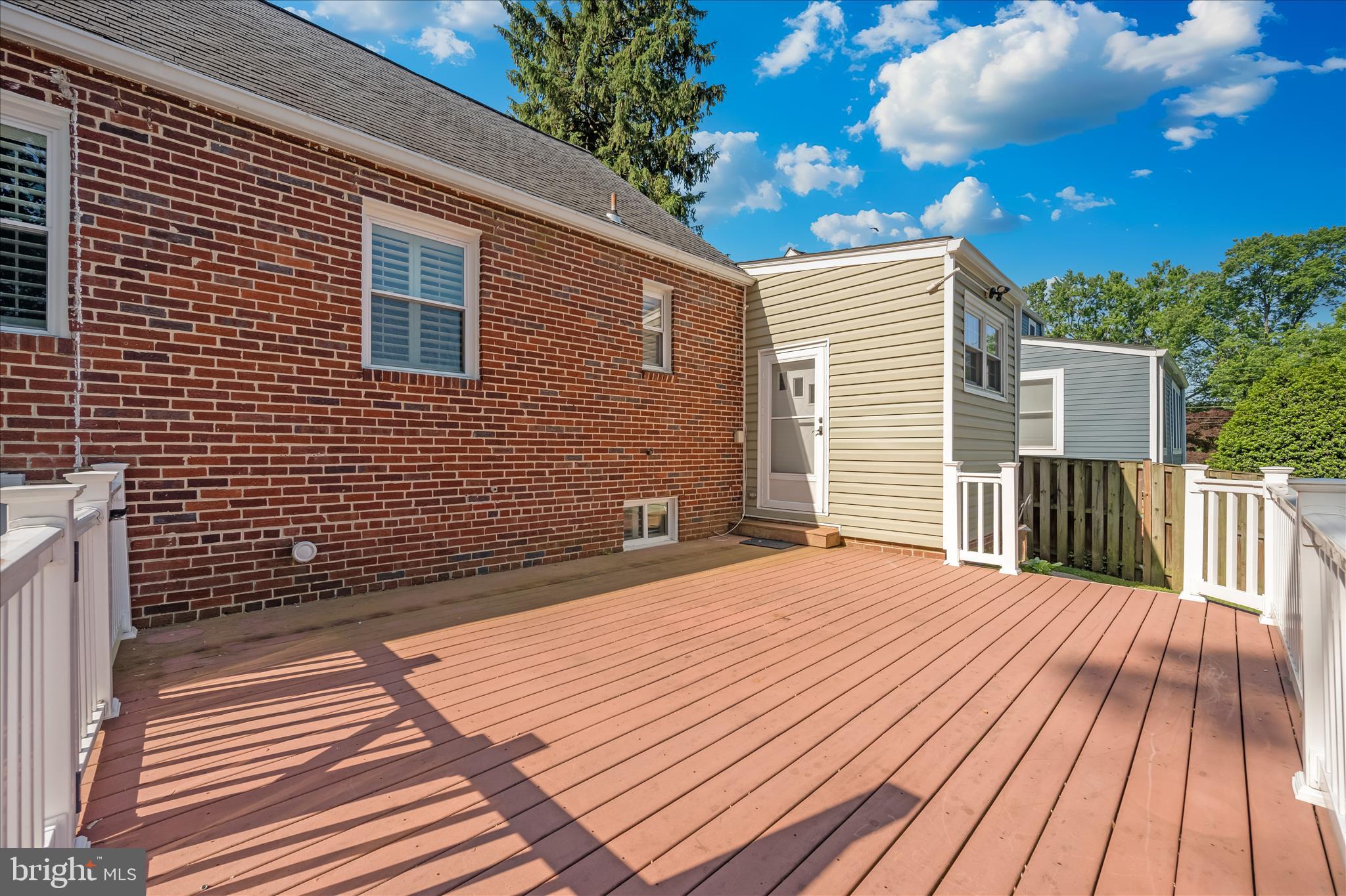WOODSIDE KNOLLS - Residential
