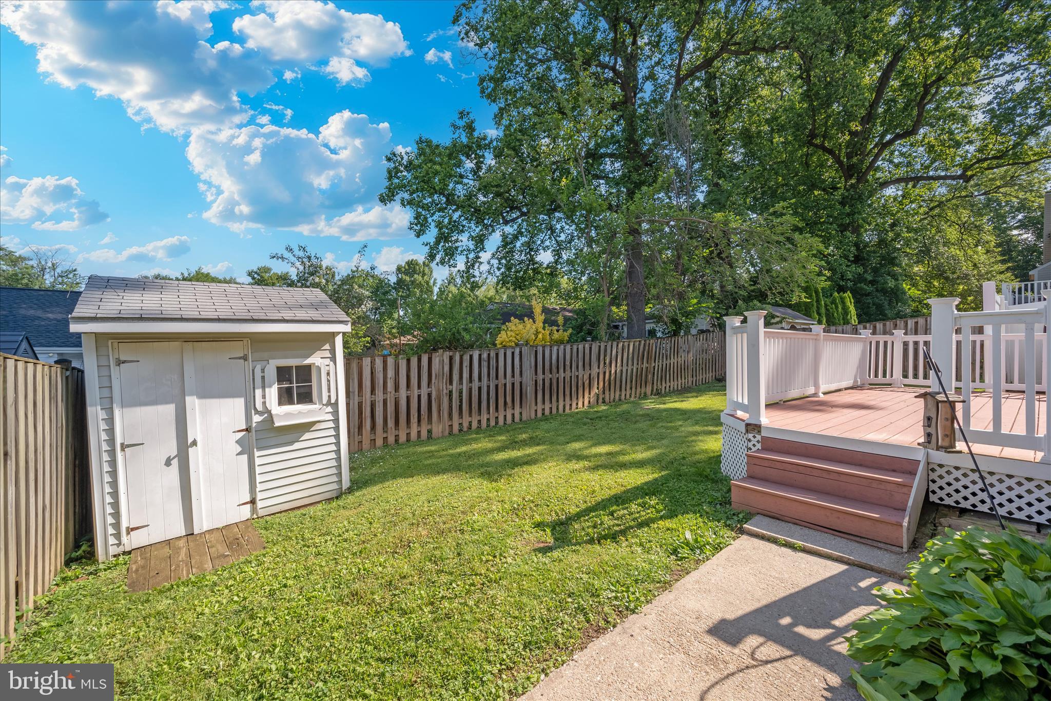 WOODSIDE KNOLLS - Residential