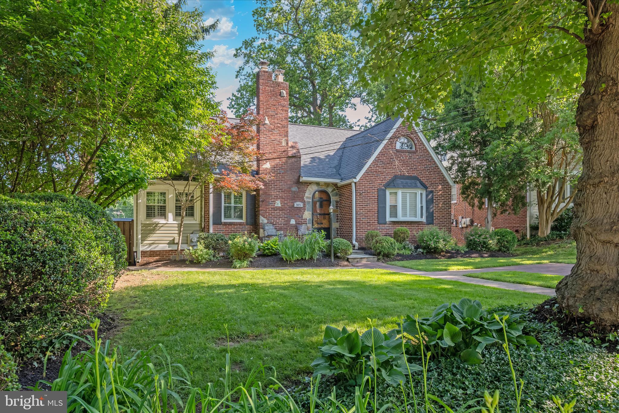 WOODSIDE KNOLLS - Residential