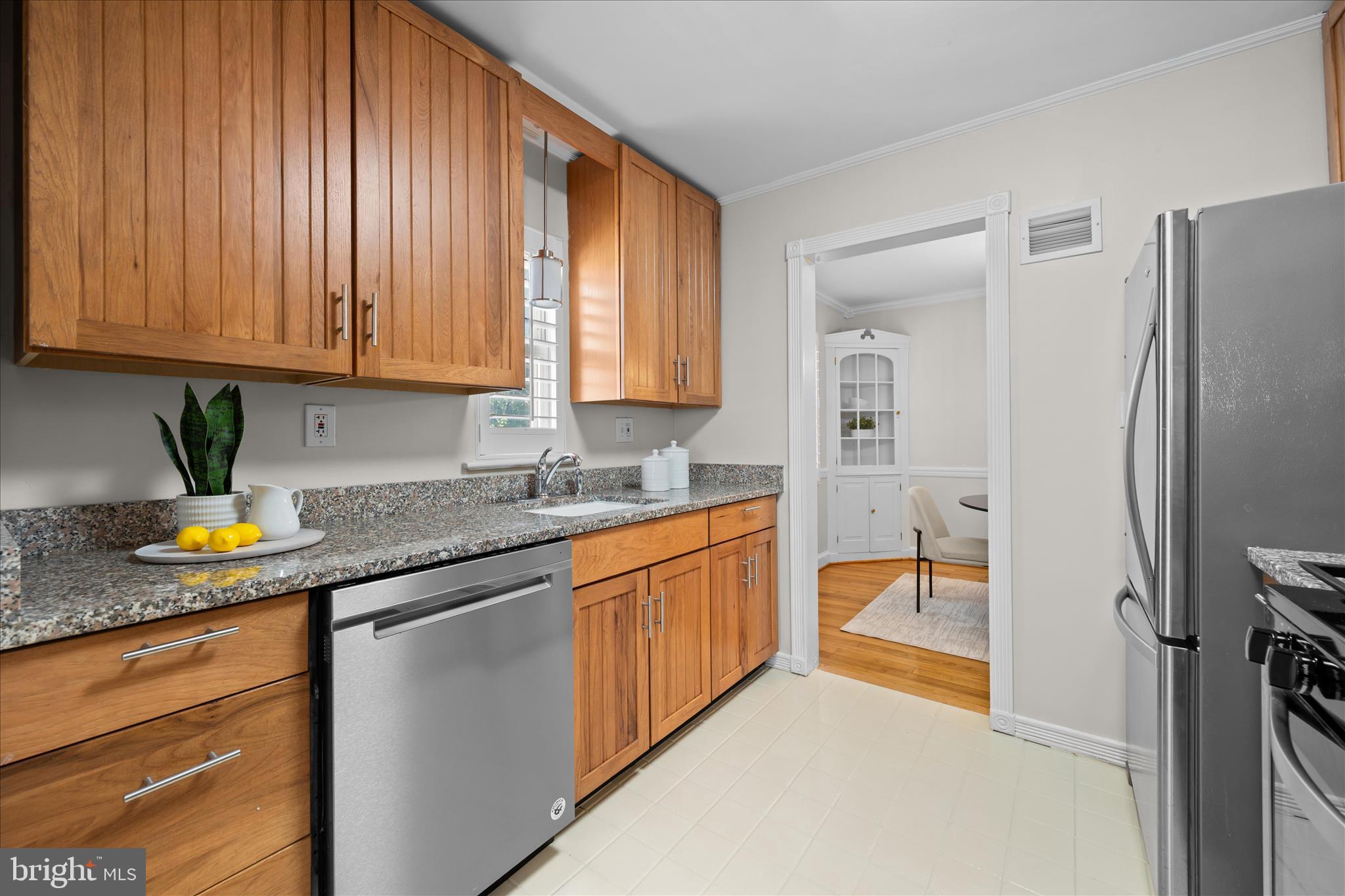 WOODSIDE KNOLLS - Residential