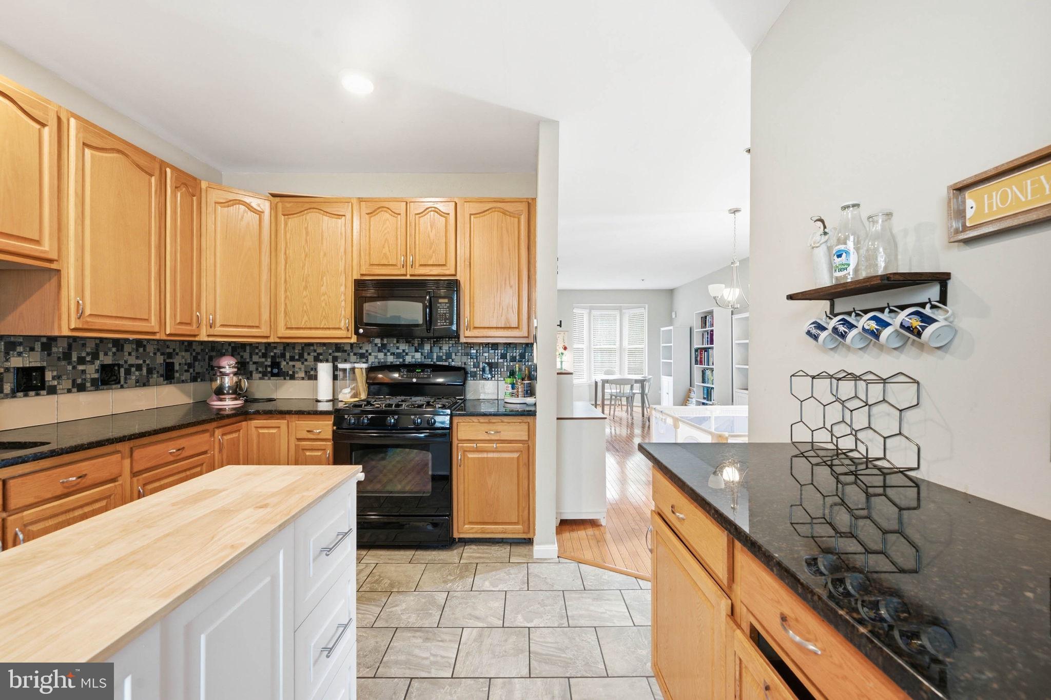 RIVER OAKS - Residential
