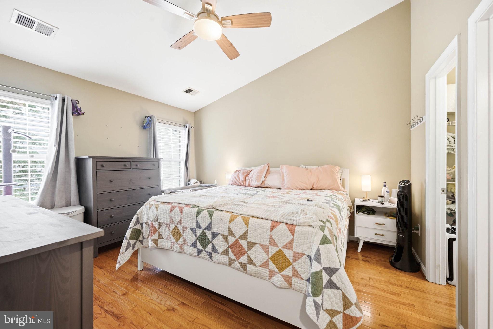 RIVER OAKS - Residential