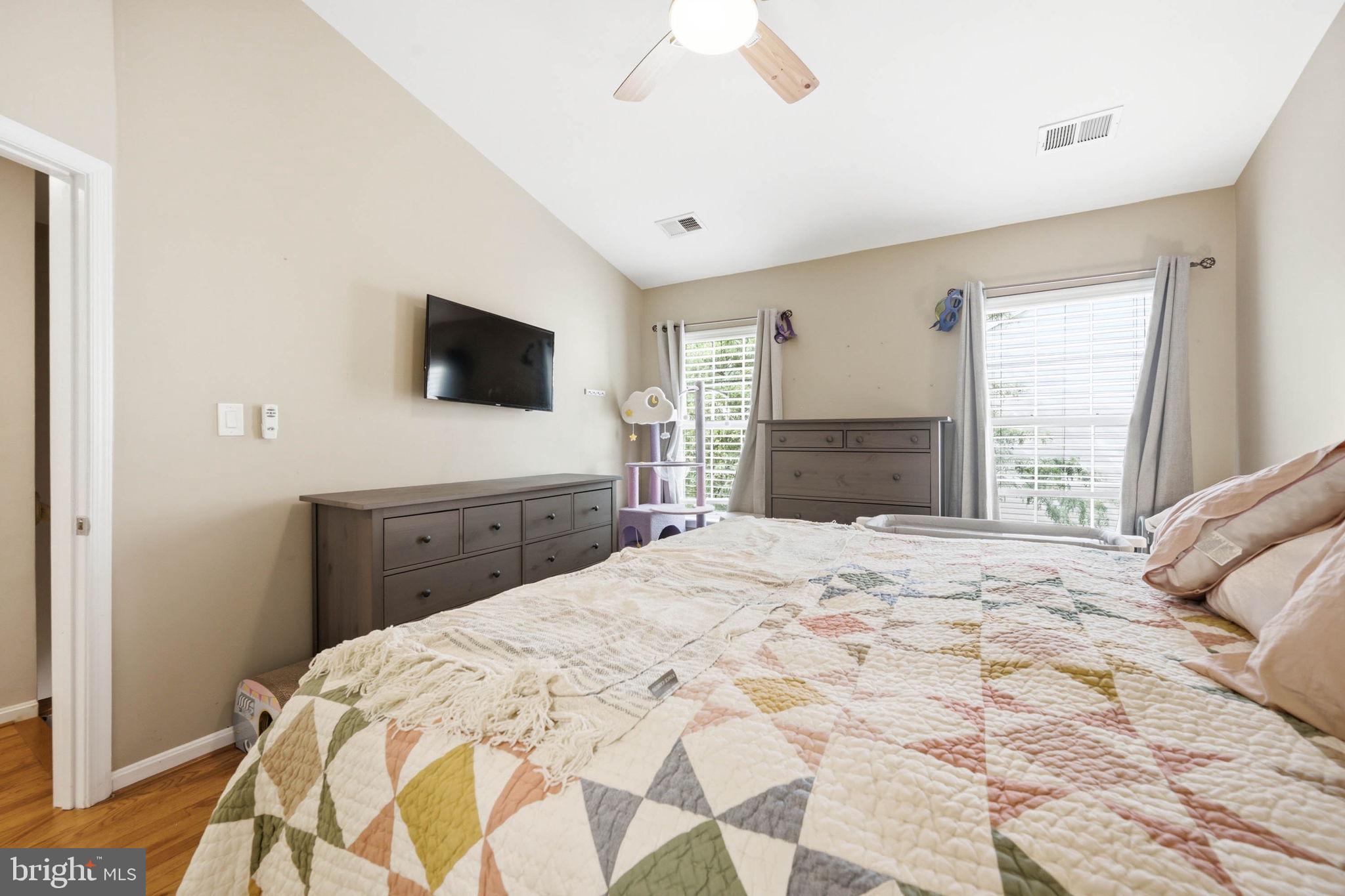 RIVER OAKS - Residential