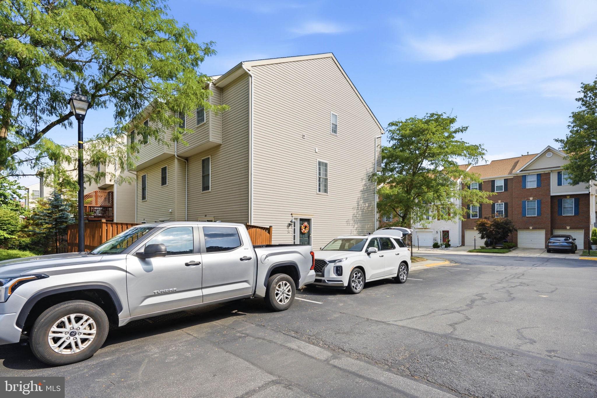 RIVER OAKS - Residential