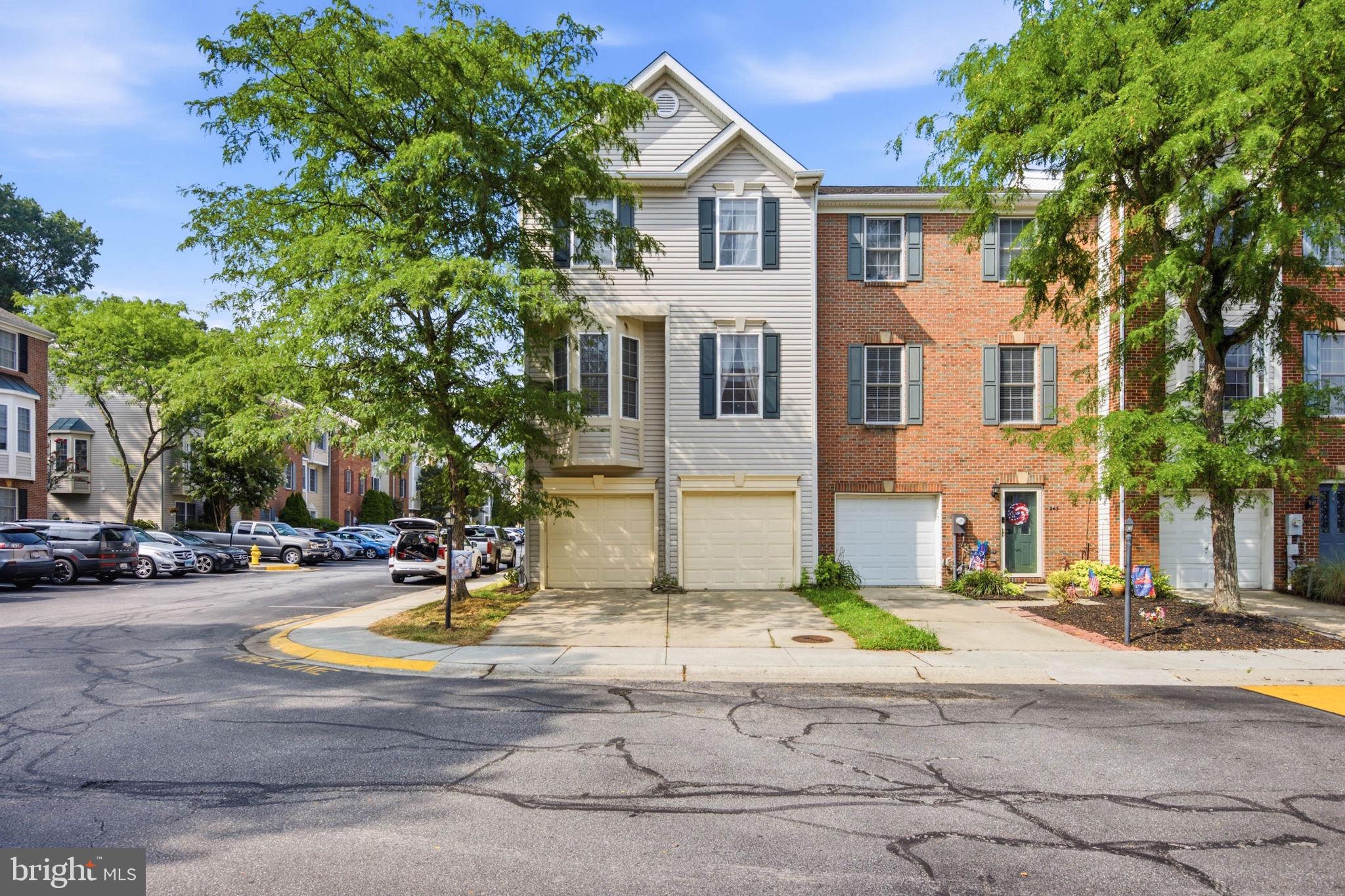 RIVER OAKS - Residential