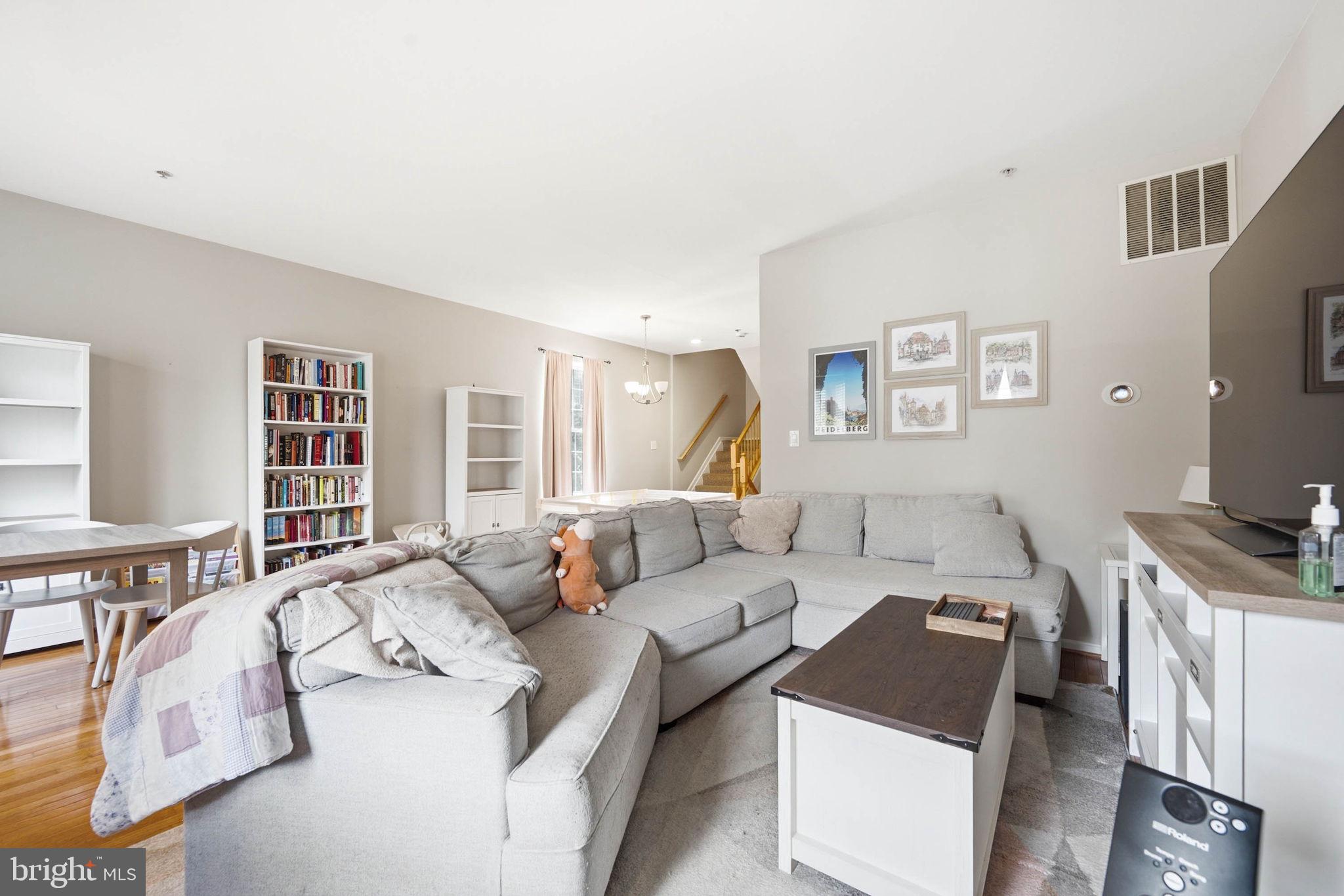 RIVER OAKS - Residential