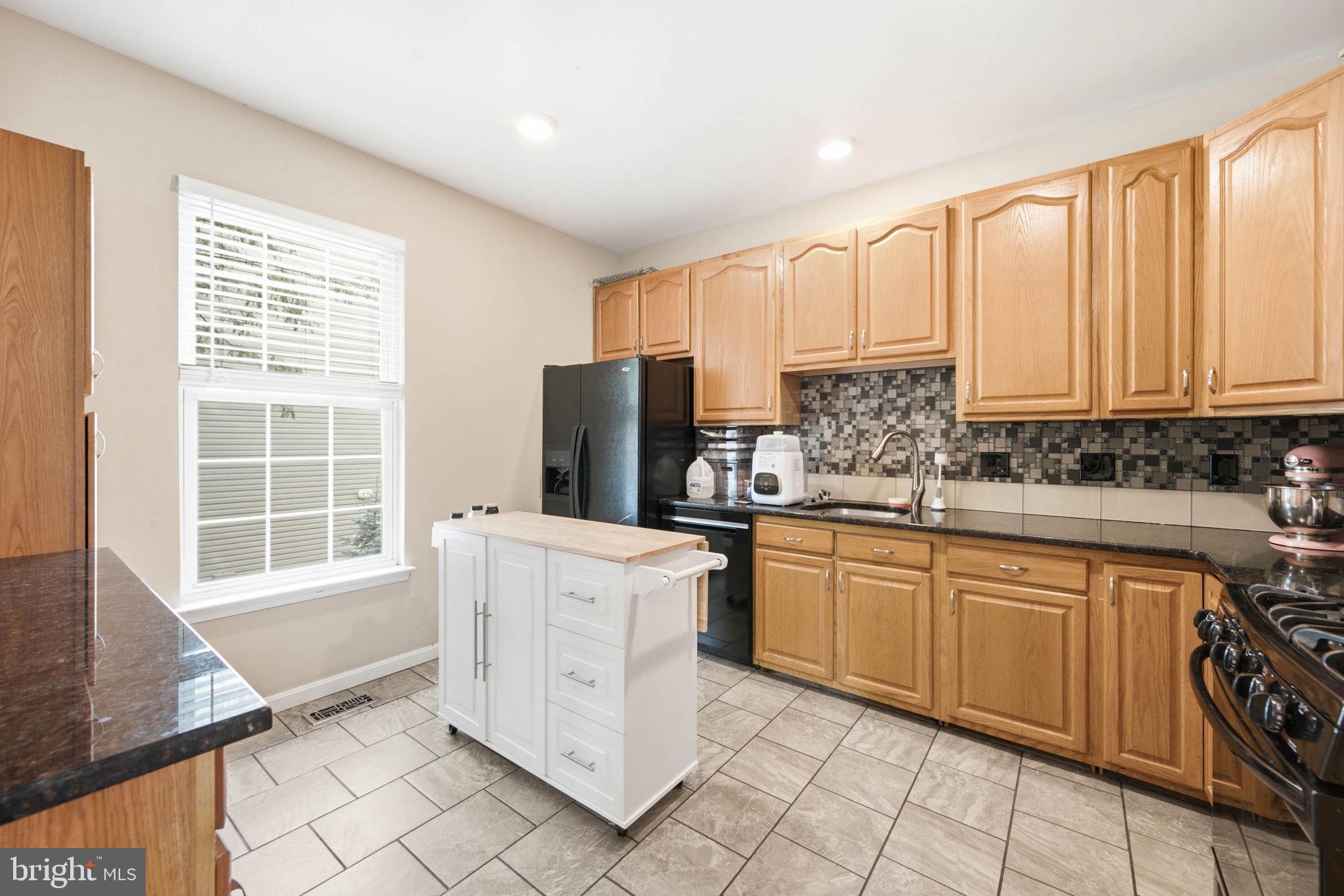 RIVER OAKS - Residential