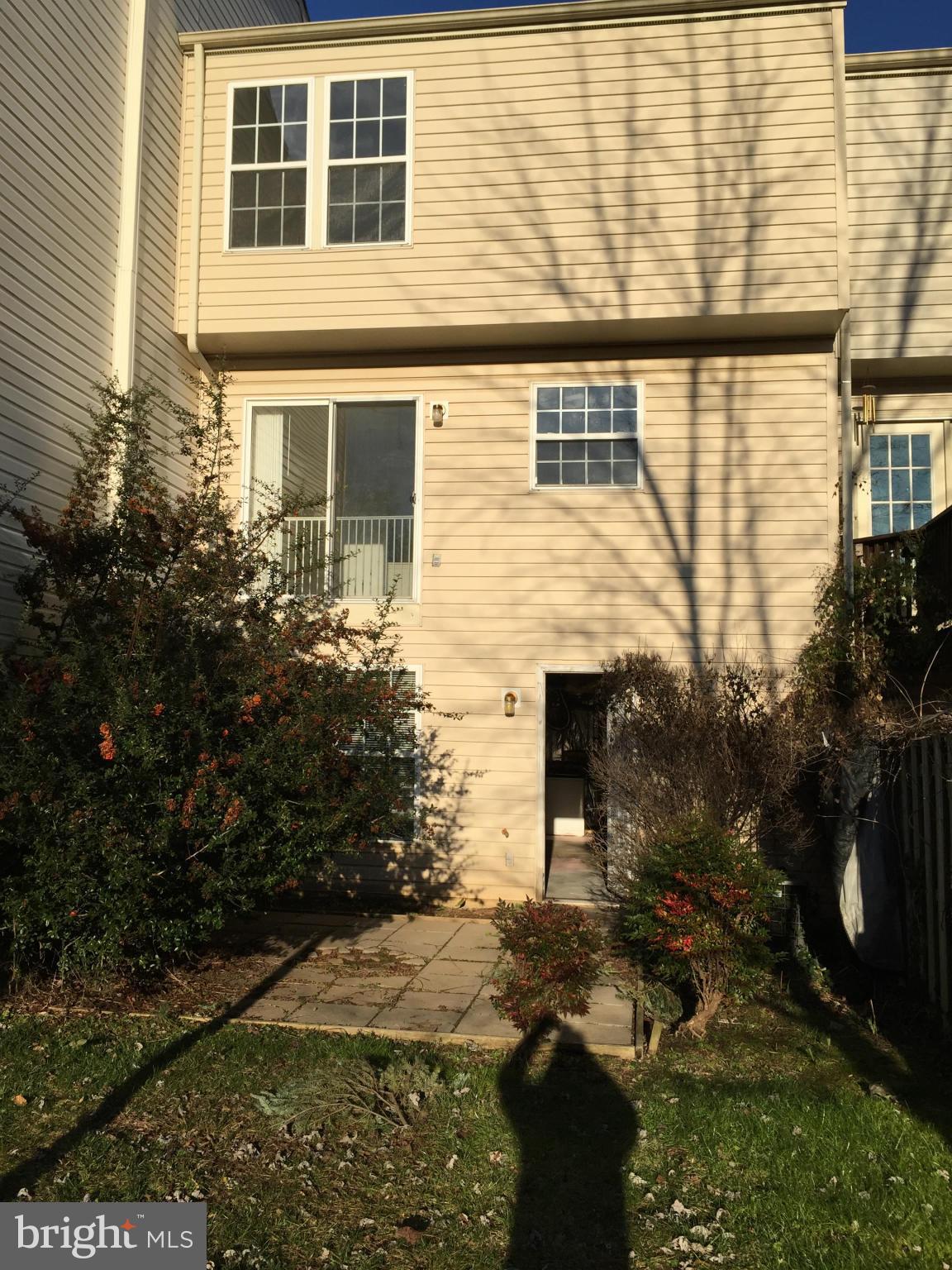 IRWINS CHOICE - Residential Lease