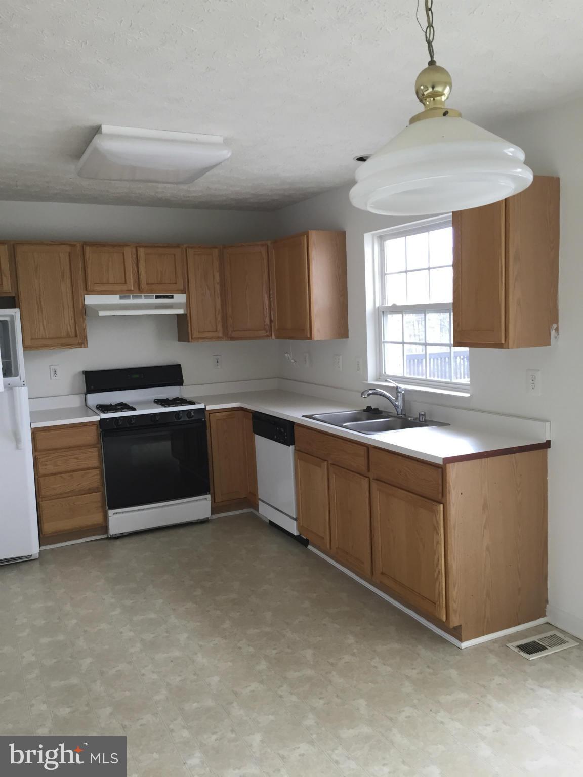 IRWINS CHOICE - Residential Lease