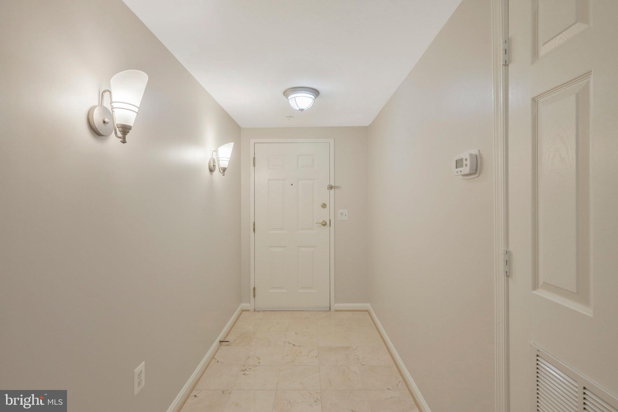 LEXINGTON SQUARE - Residential