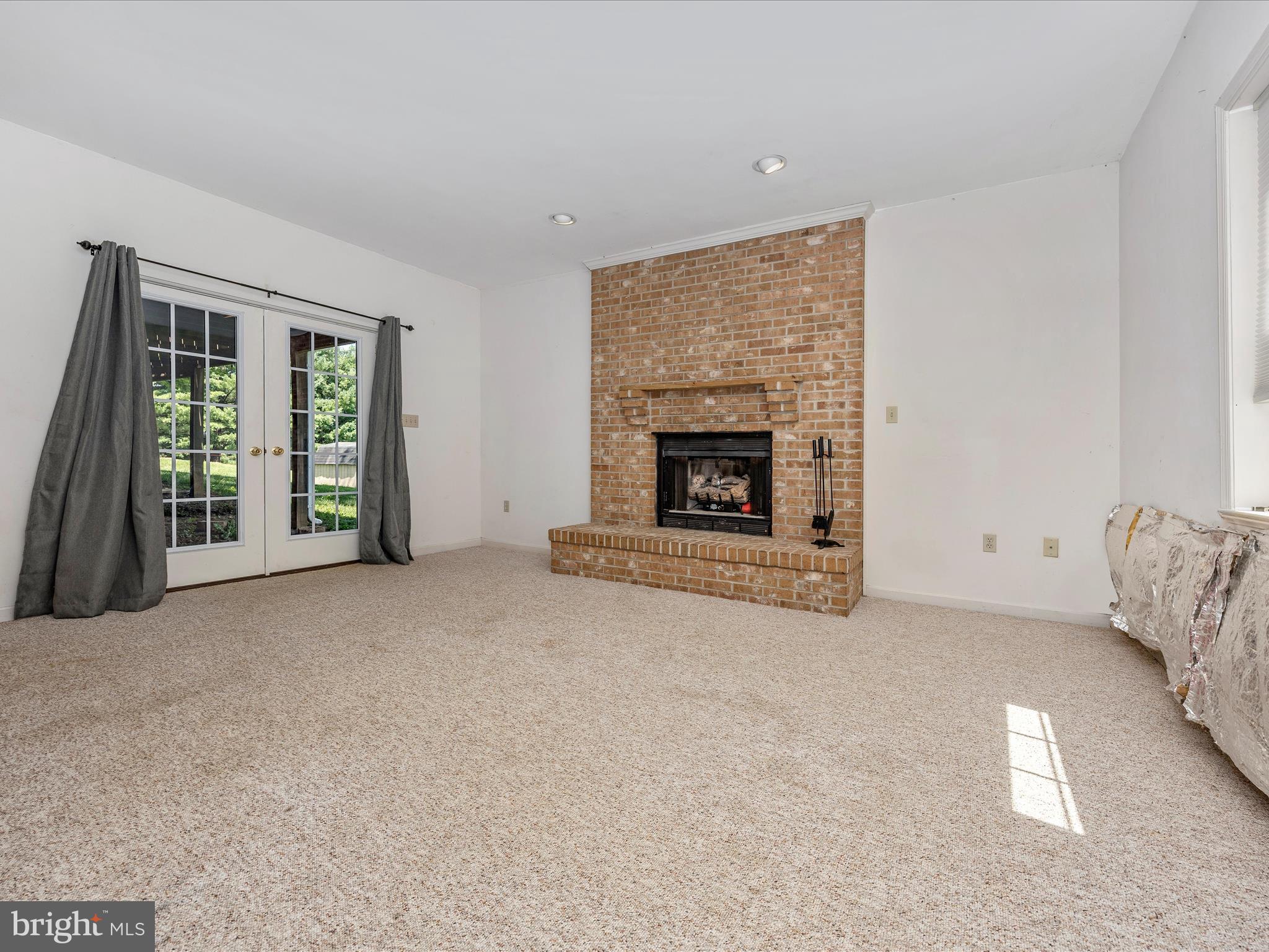 MAPLECREST FARM - Residential