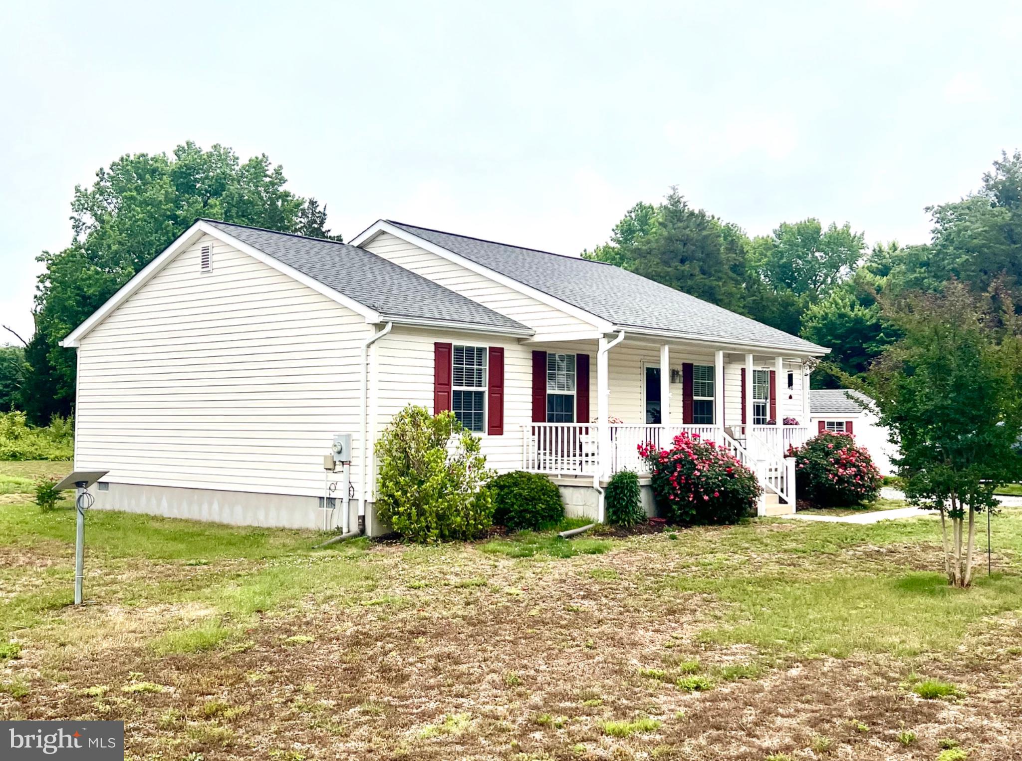 LONGVIEW BEACH - Residential