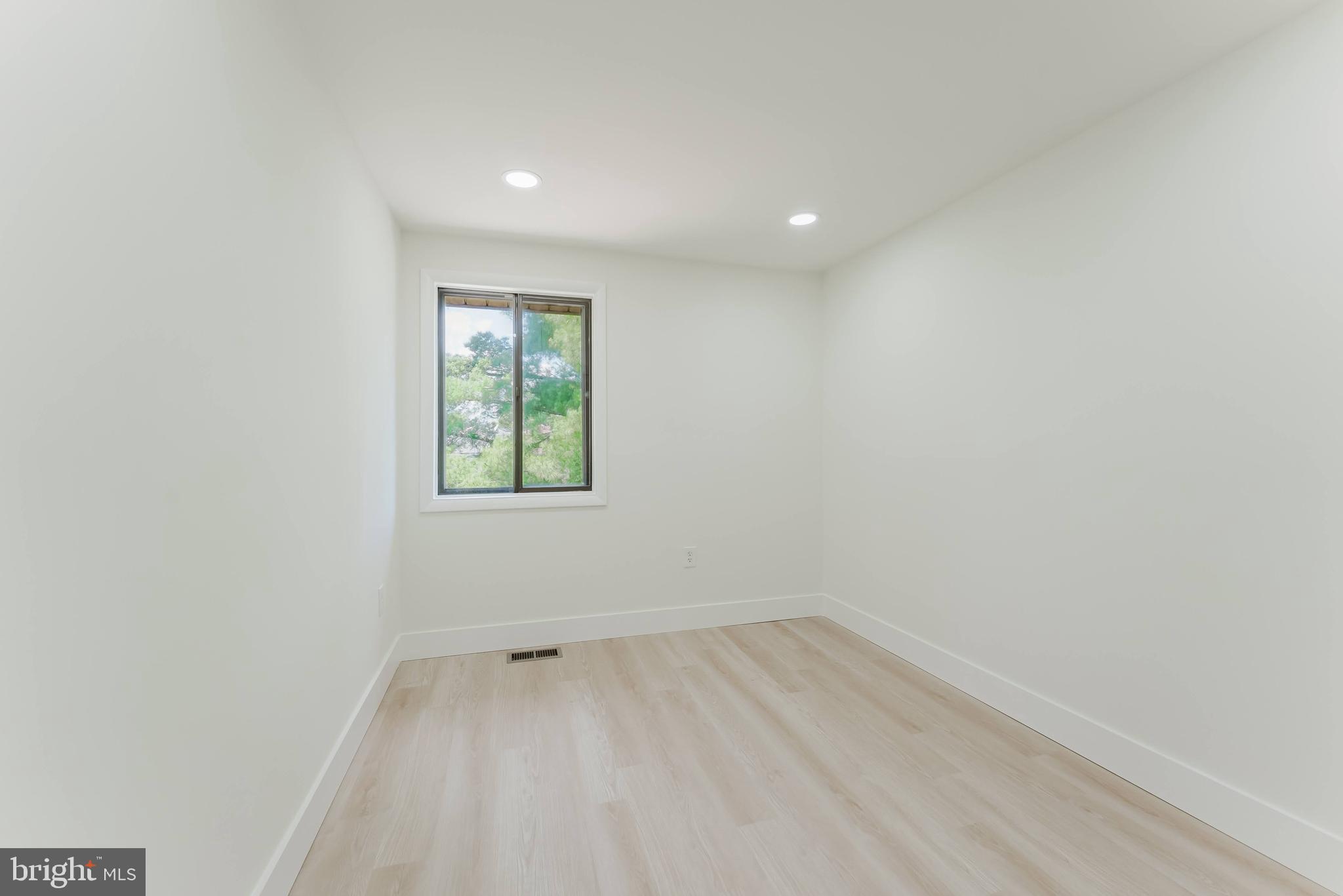 SUGARLAND RUN - Residential