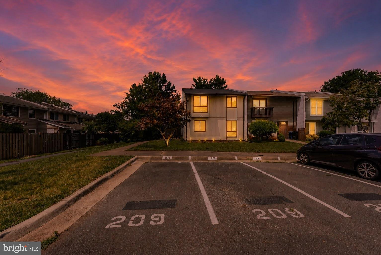 SUGARLAND RUN - Residential