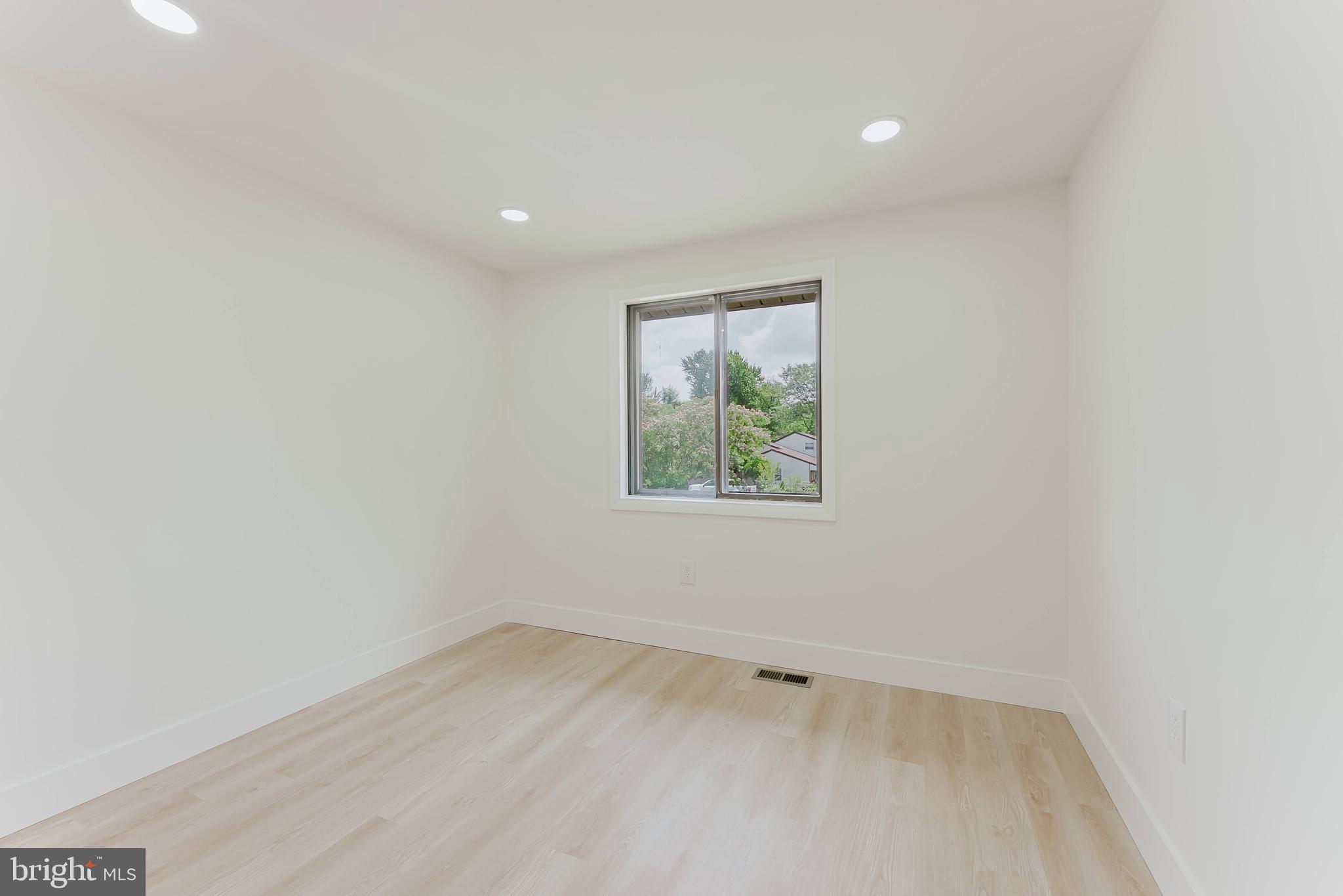 SUGARLAND RUN - Residential