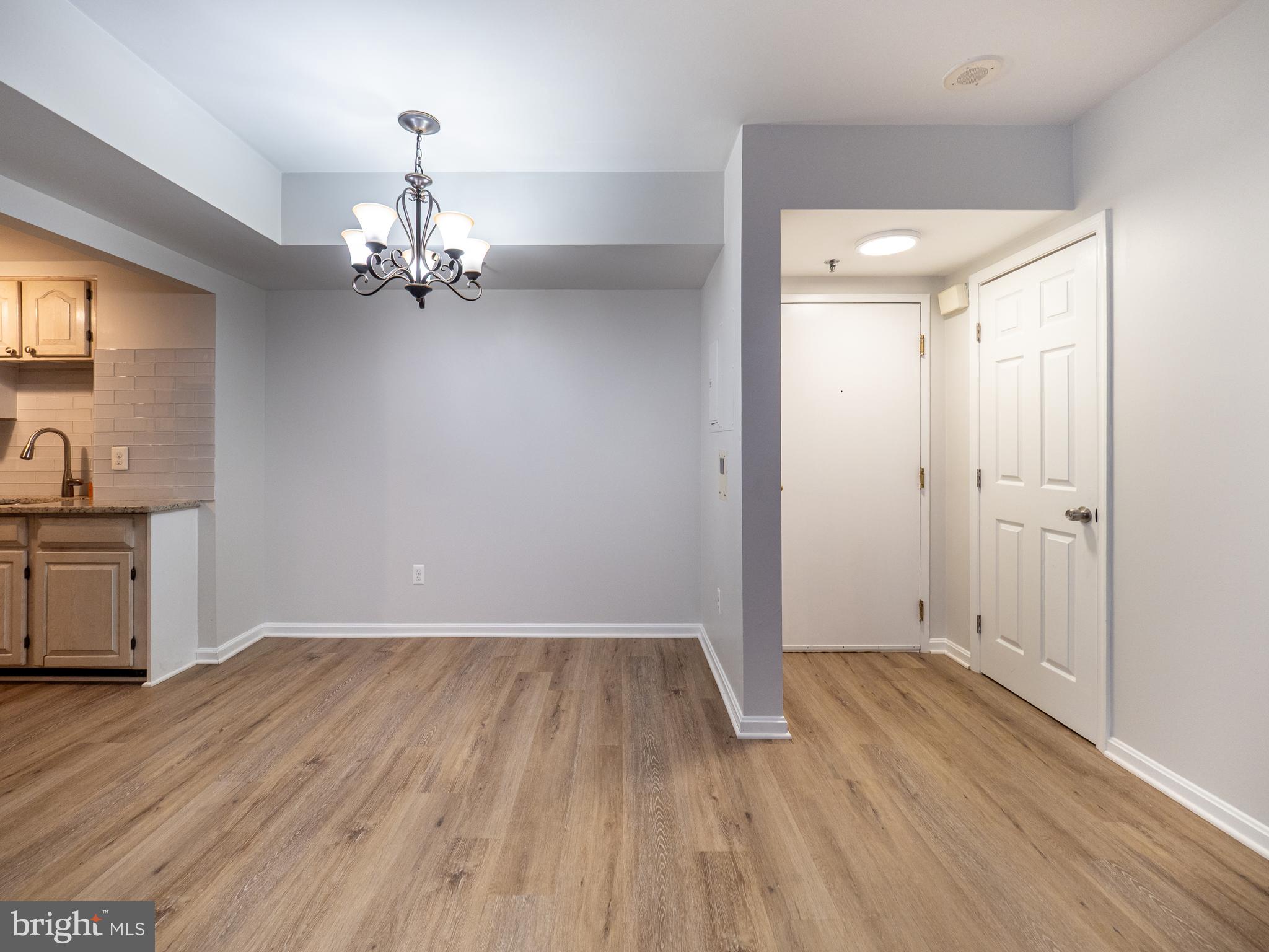 THE CHRISTOPHER - Residential