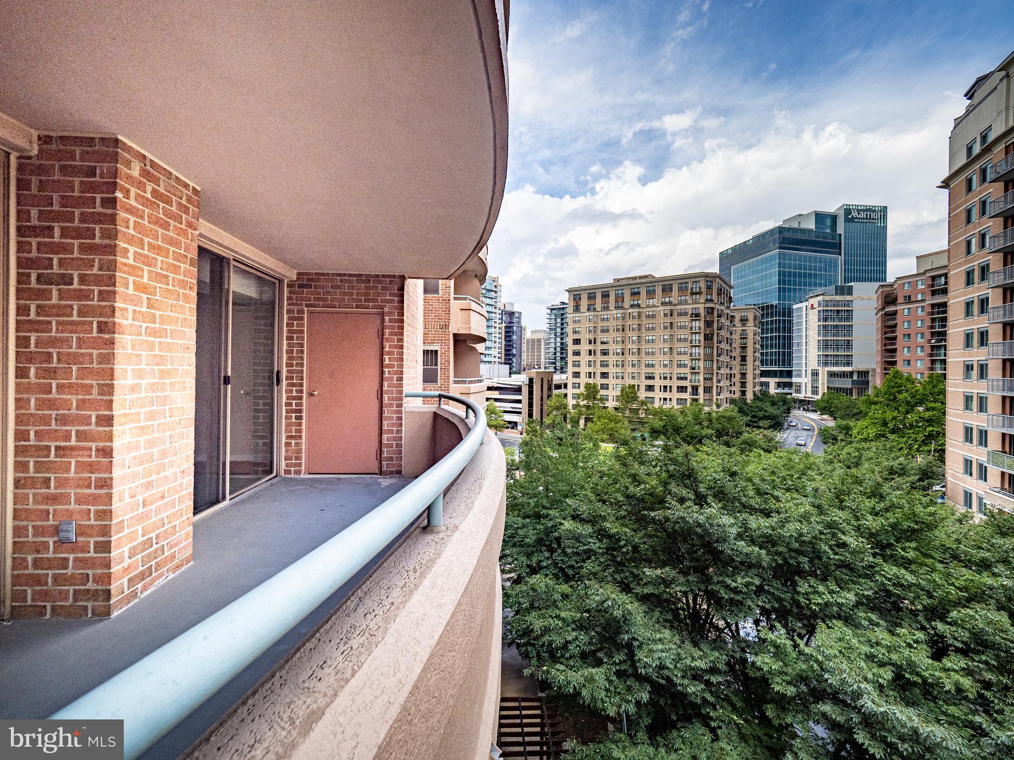 THE CHRISTOPHER - Residential
