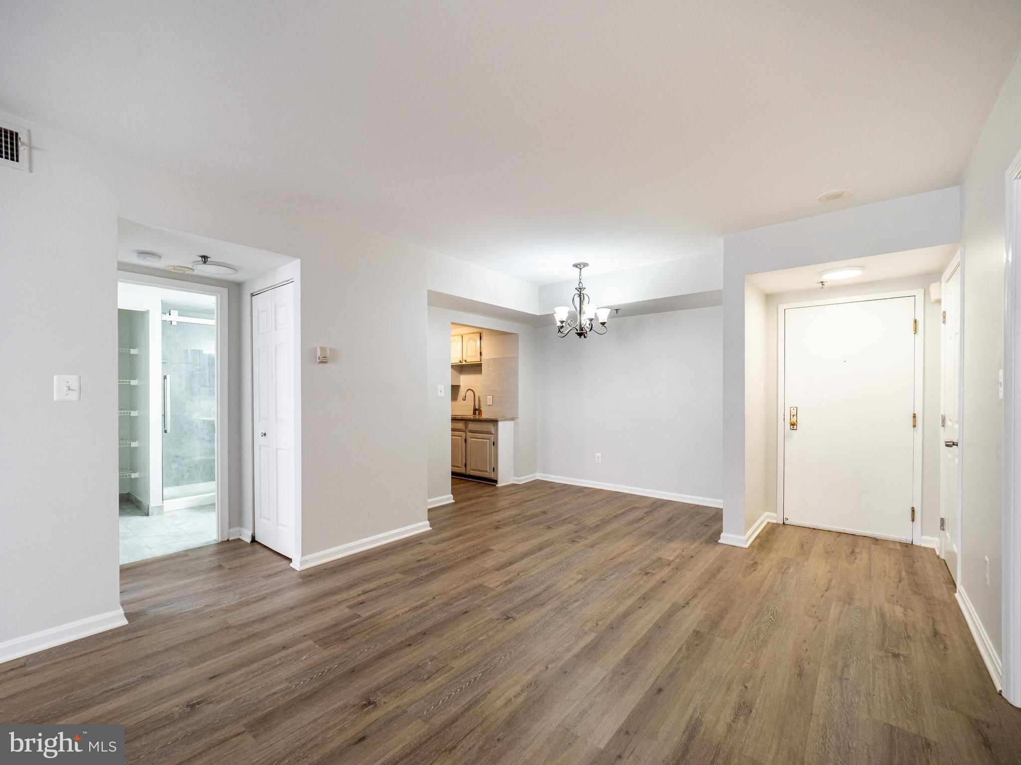 THE CHRISTOPHER - Residential