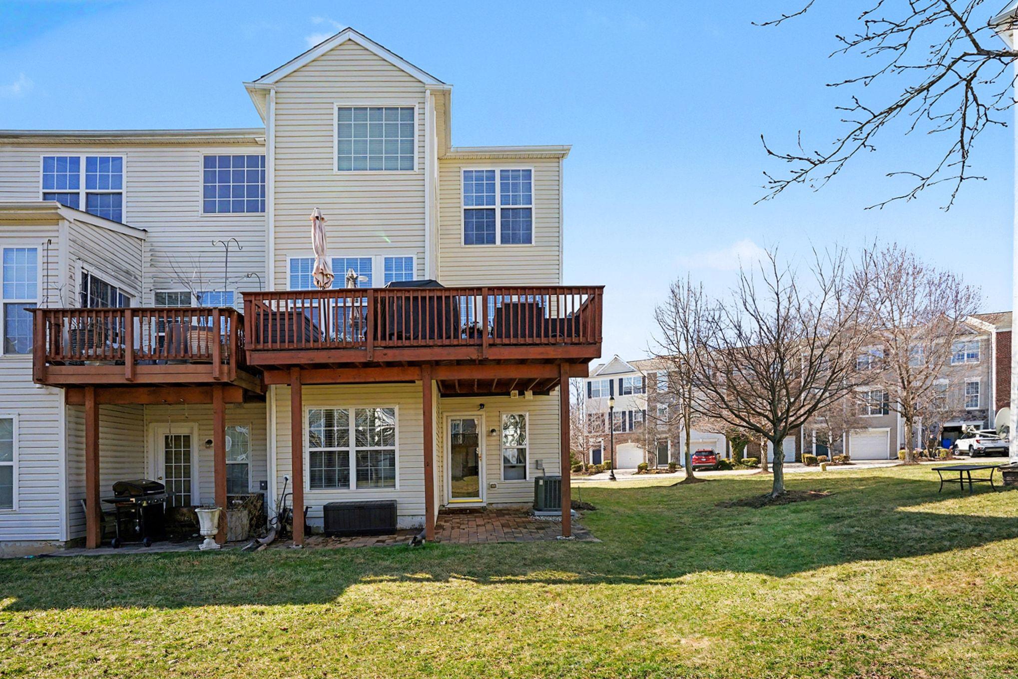 LONGFORD CROSSING - Residential