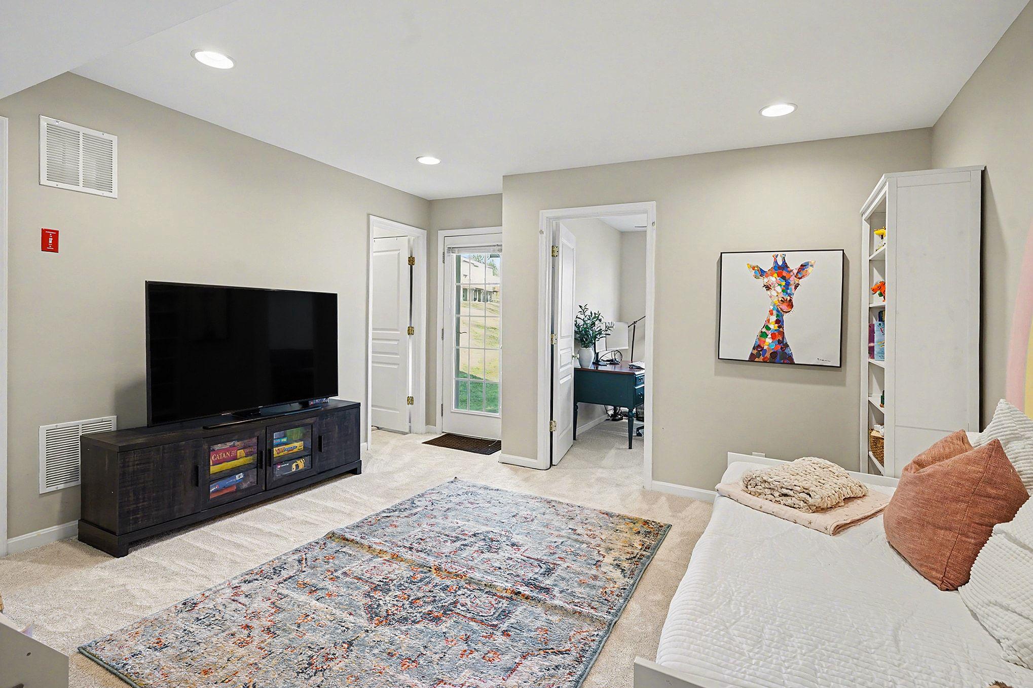 LONGFORD CROSSING - Residential