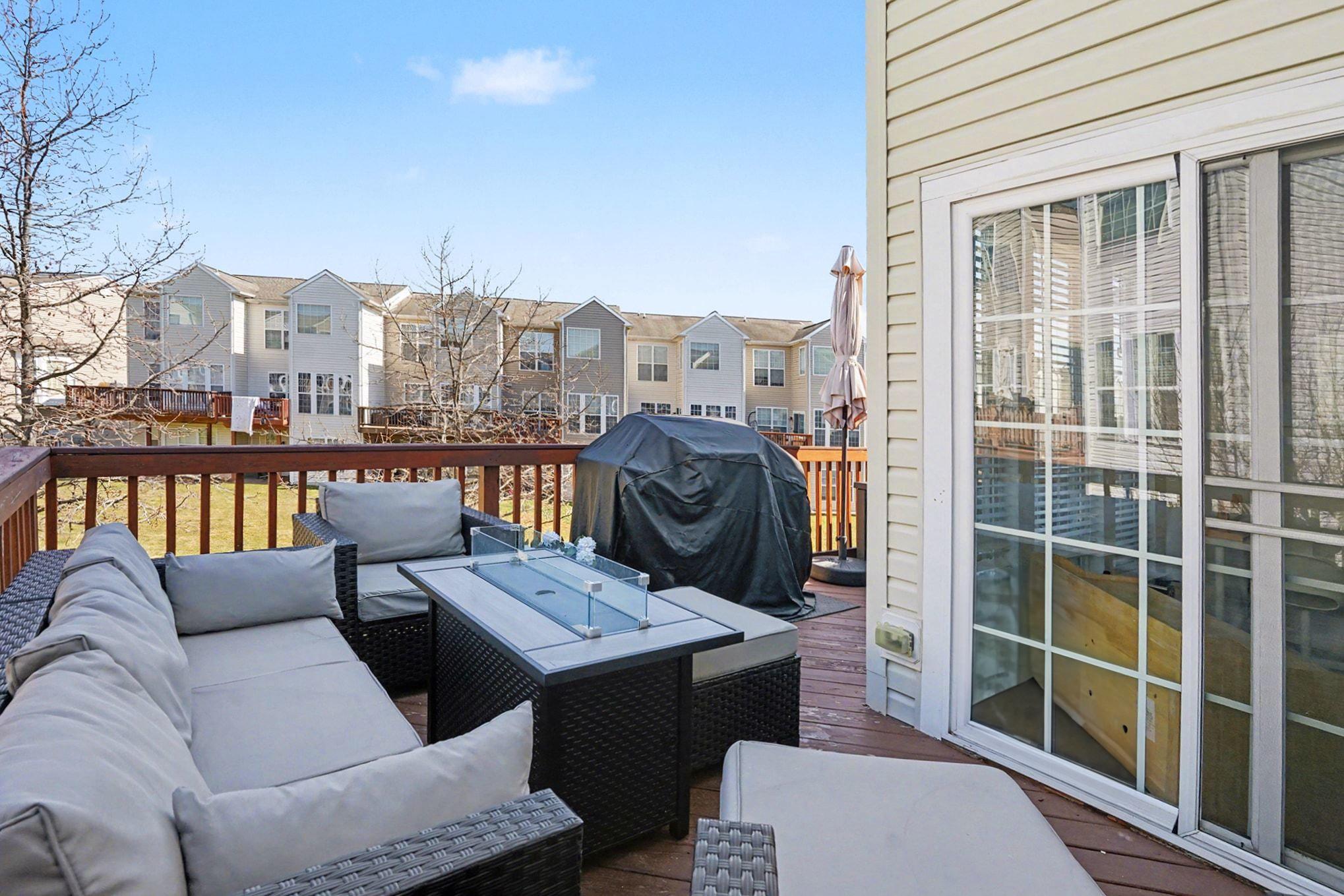 LONGFORD CROSSING - Residential