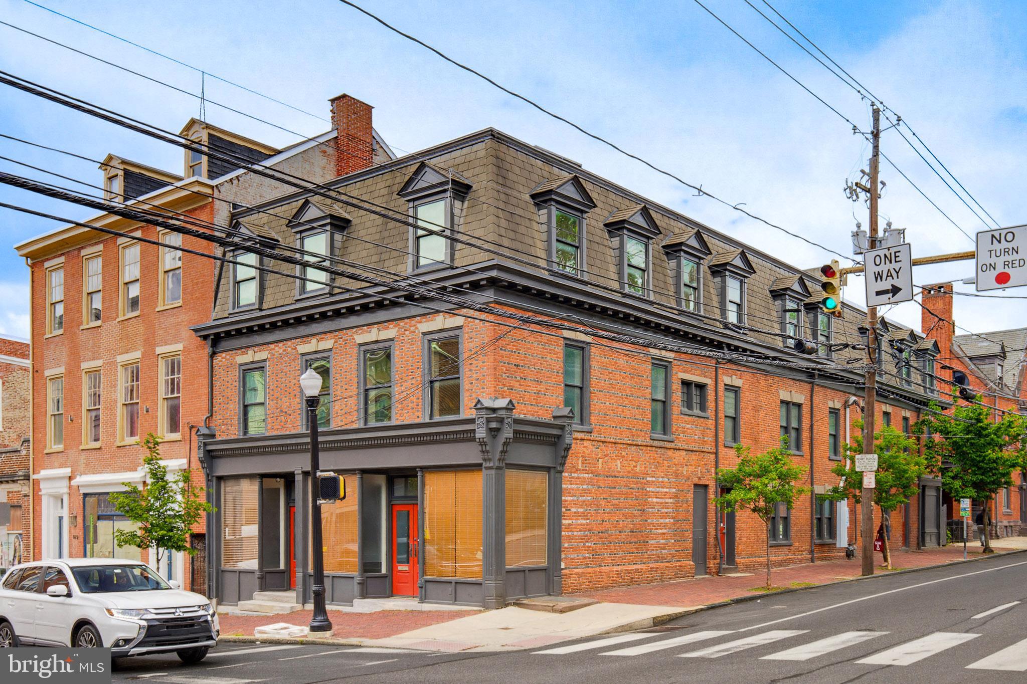 CENTRAL BUSINESS DISTRICT - Commercial Sale