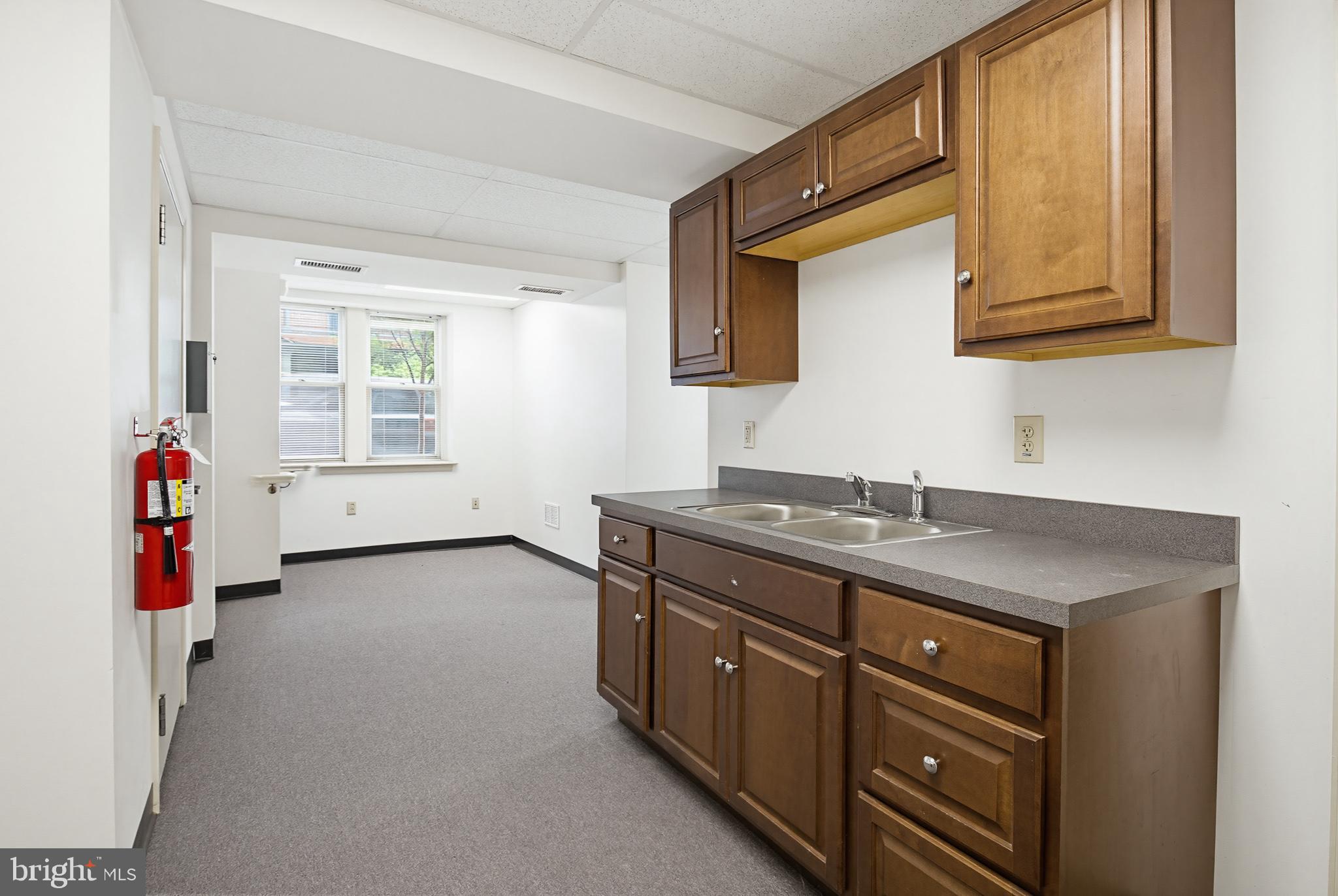 CENTRAL BUSINESS DISTRICT - Commercial Sale