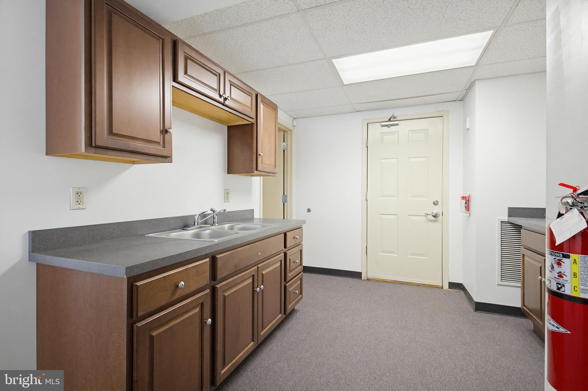 CENTRAL BUSINESS DISTRICT - Commercial Sale