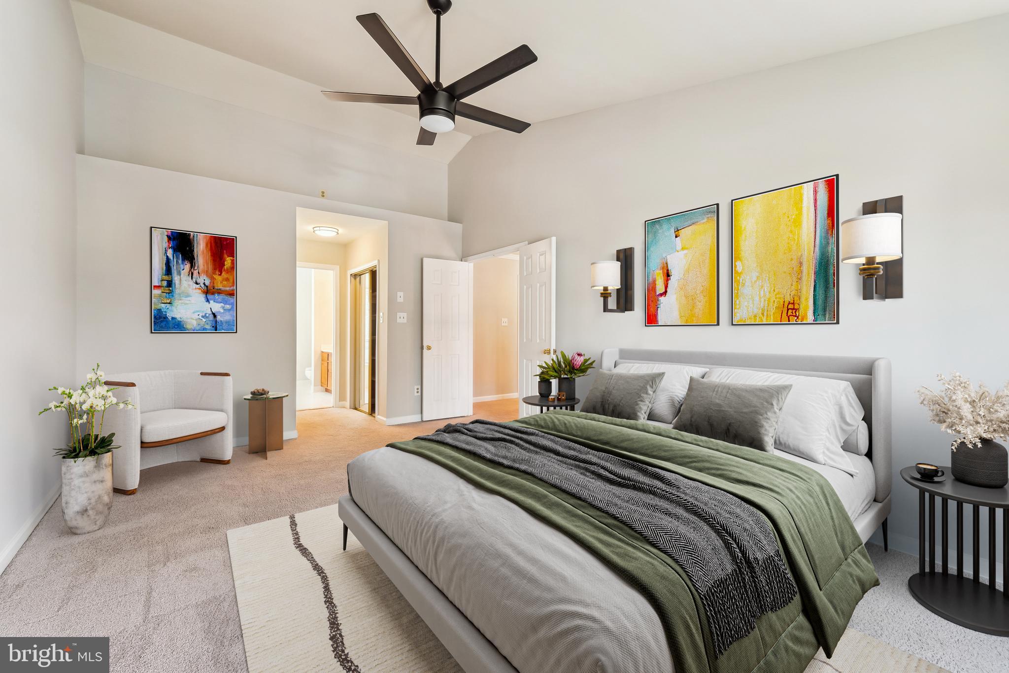 FOUR SEASONS - Residential