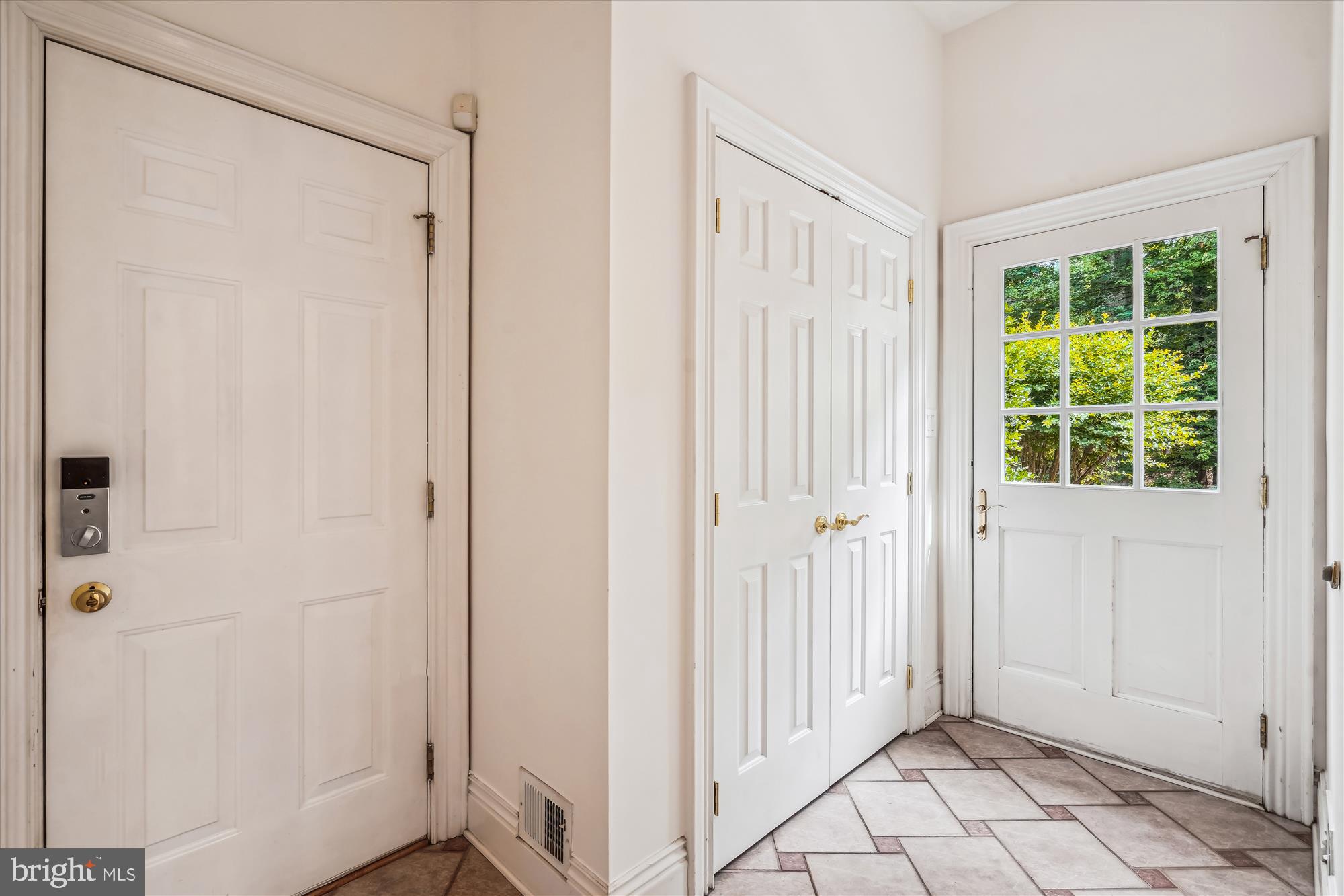 CHEQUERS - Residential