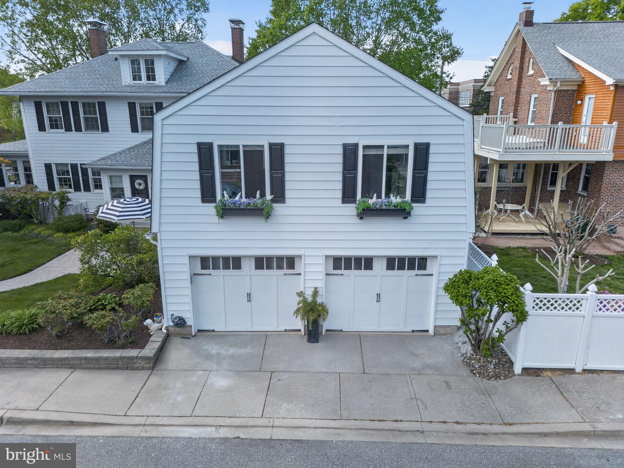 DEVRIES CIRCLE - Residential