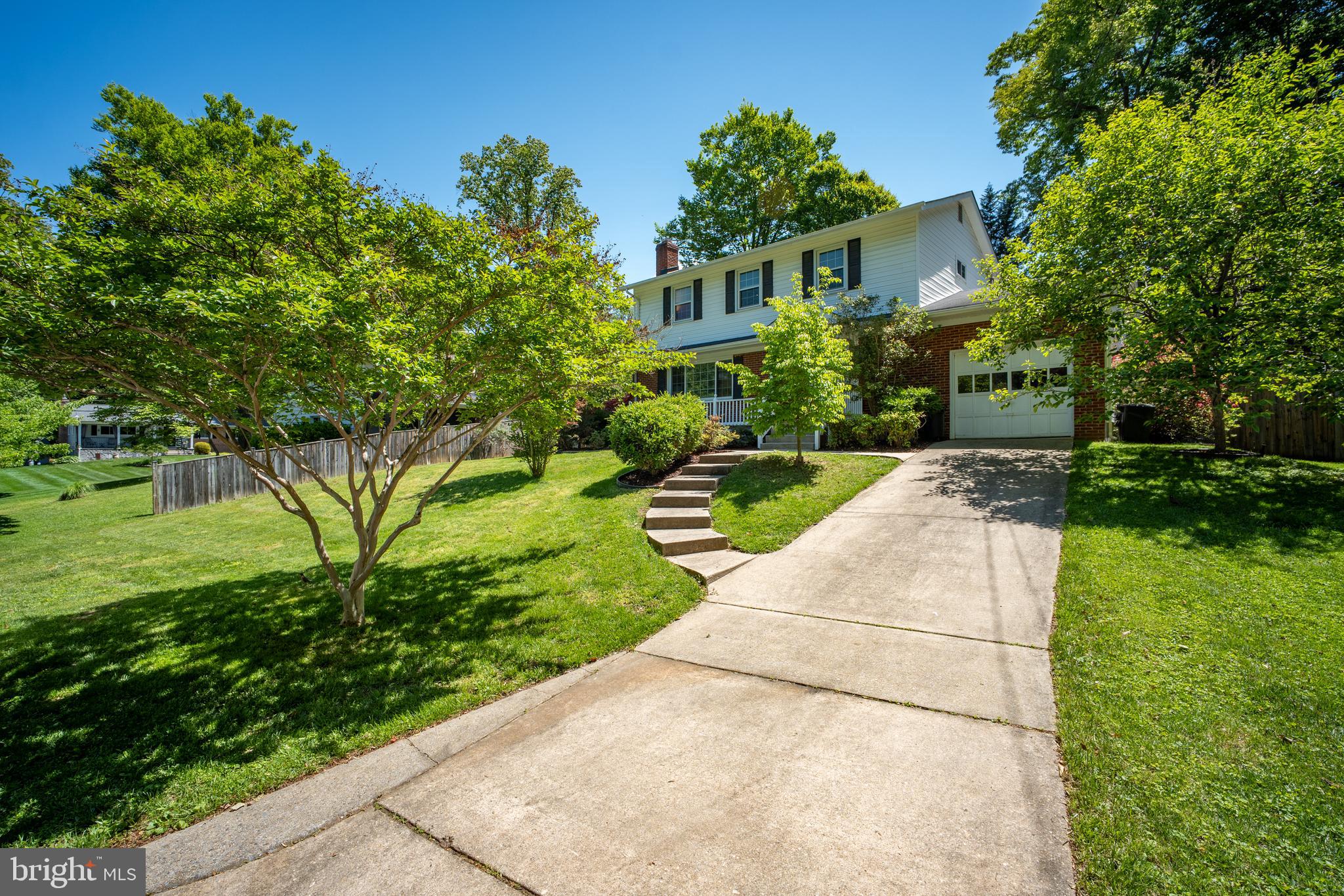 BEL PRE WOODS - Residential