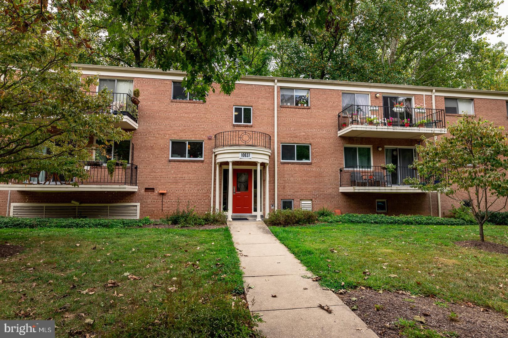 This could be the large three bedroom you've been looking for! 1378 square feet of living space. Expanded "stretch" living and dining areas. 3 large bedrooms. Lots of closet space. Located on the top floor with a balcony overlooking Rock Creek Park. Updated kitchen with granite countertops, wood cabinets, built in microwave over a gas stove. Wood floors in main area. Replacement, thermal windows throughout.
Low monthly condo fee includes utilities (heat, ac, gas, electric, w/s) and amenities (pools, tennis courts, ballfield, picnic area, playground, clubhouses). 
Parkside is a hidden treasure in Bethesda. Surrounded by park. Steps to Metro and Strathmore Music and Arts.  Walk or bike in Rock Creek Park. Walk to Garrett Park which offers an elementary school, a MARC train station with service  to Union Station, a Black's restaurant, a post office, a farmer's market and more!
Hop right on the  beltway(I-495) or I-270.  Near NIH, Walter Reed Bethesda Medical, White Flint Whole Foods,  Pike and Rose, and downtown  DC in minutes by Metro.